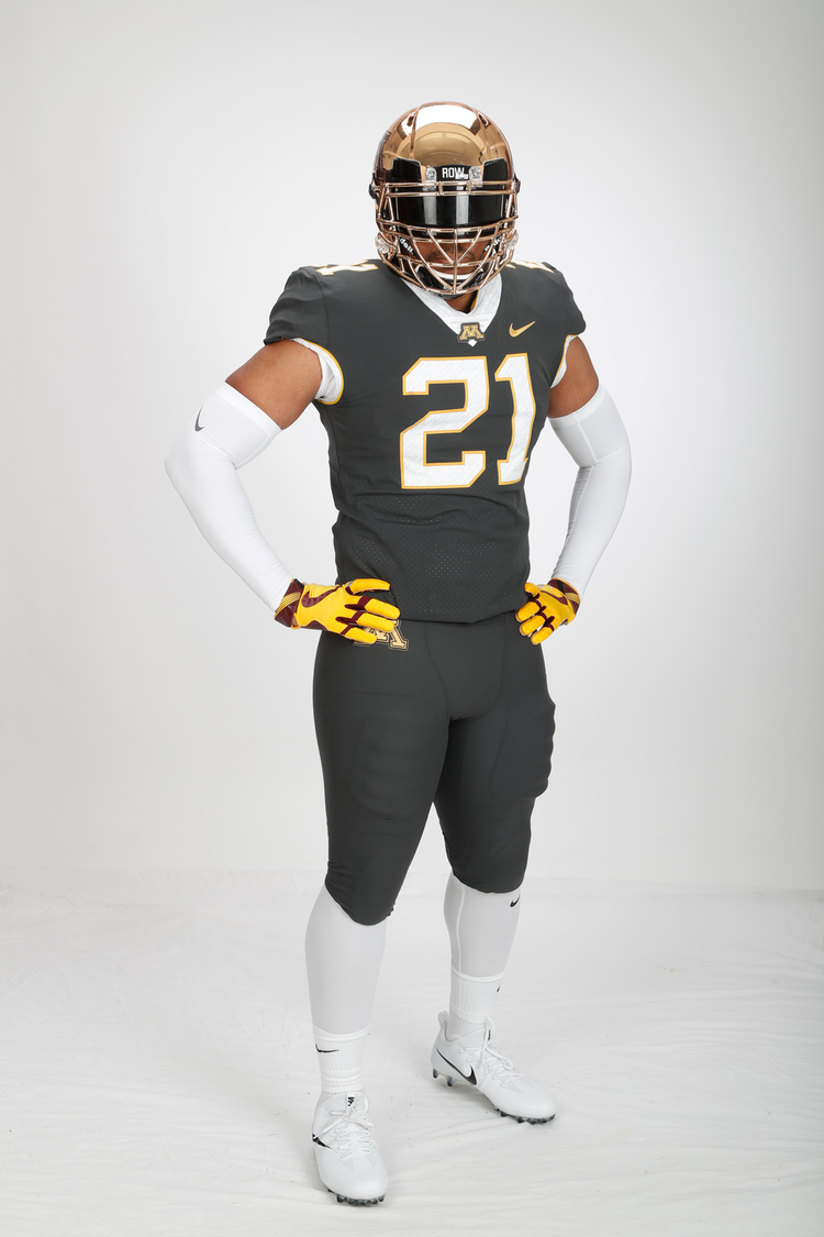 Fans react negatively to Gophers' new black, white uniforms – The Minnesota  Daily