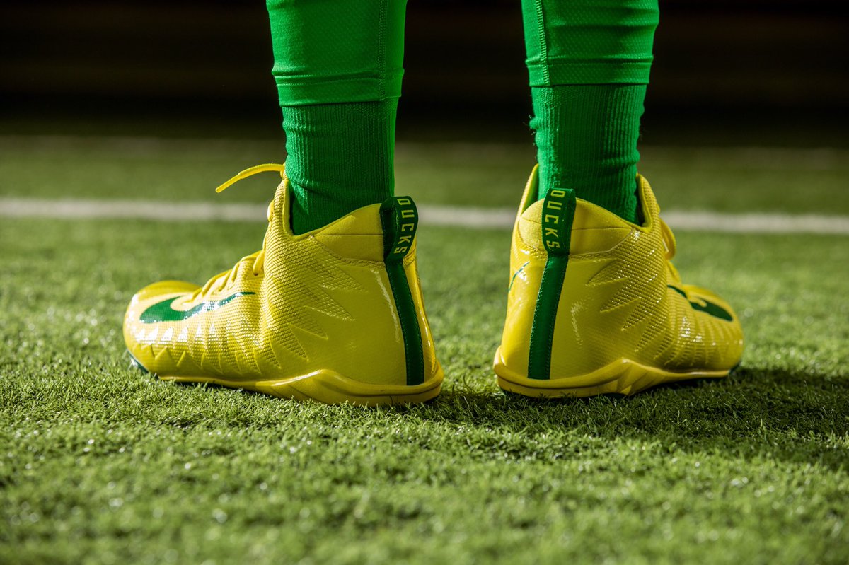 Oregon Football 'Stomp Out Cancer' Uniform — UNISWAG