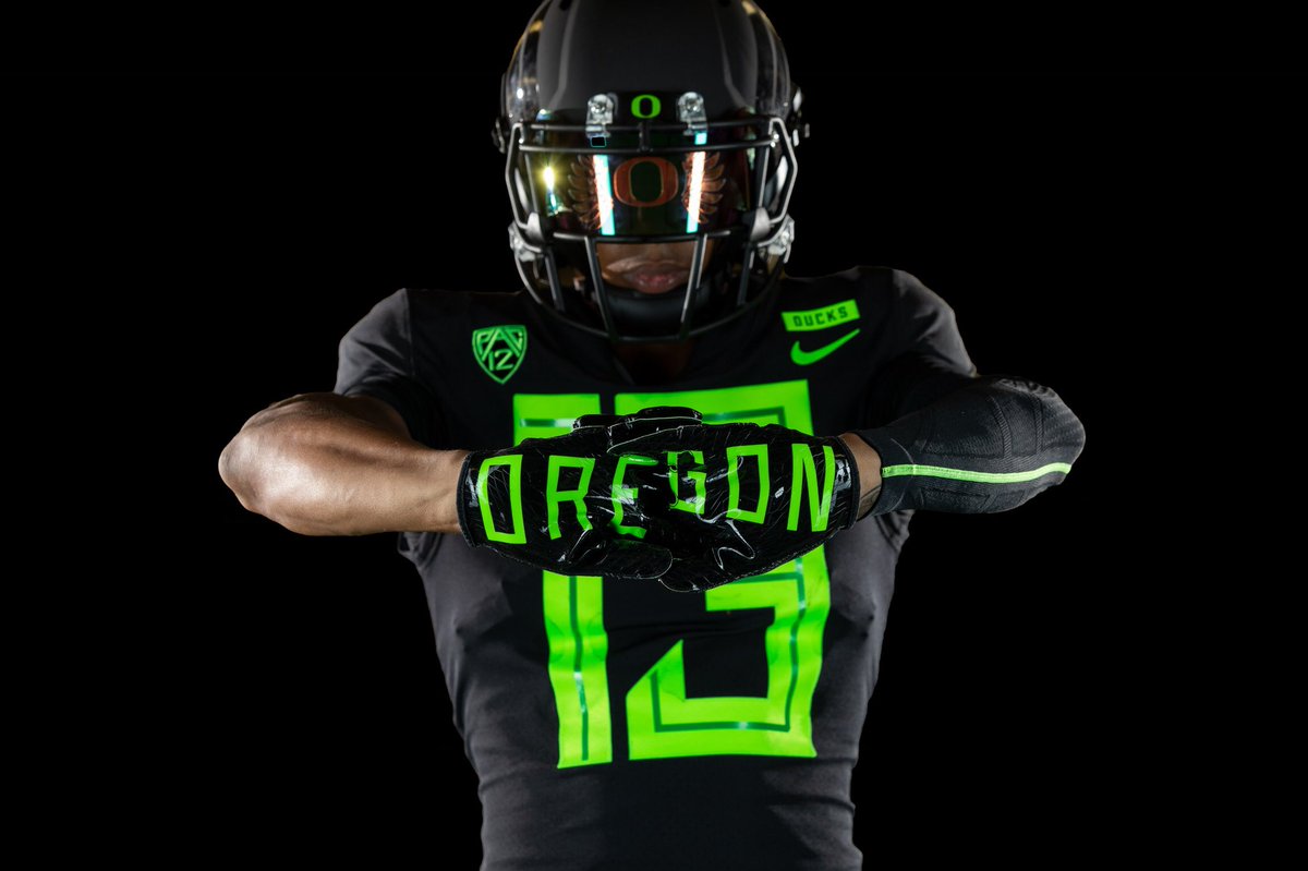 Oregon Football 'Stomp Out Cancer' Uniform — UNISWAG