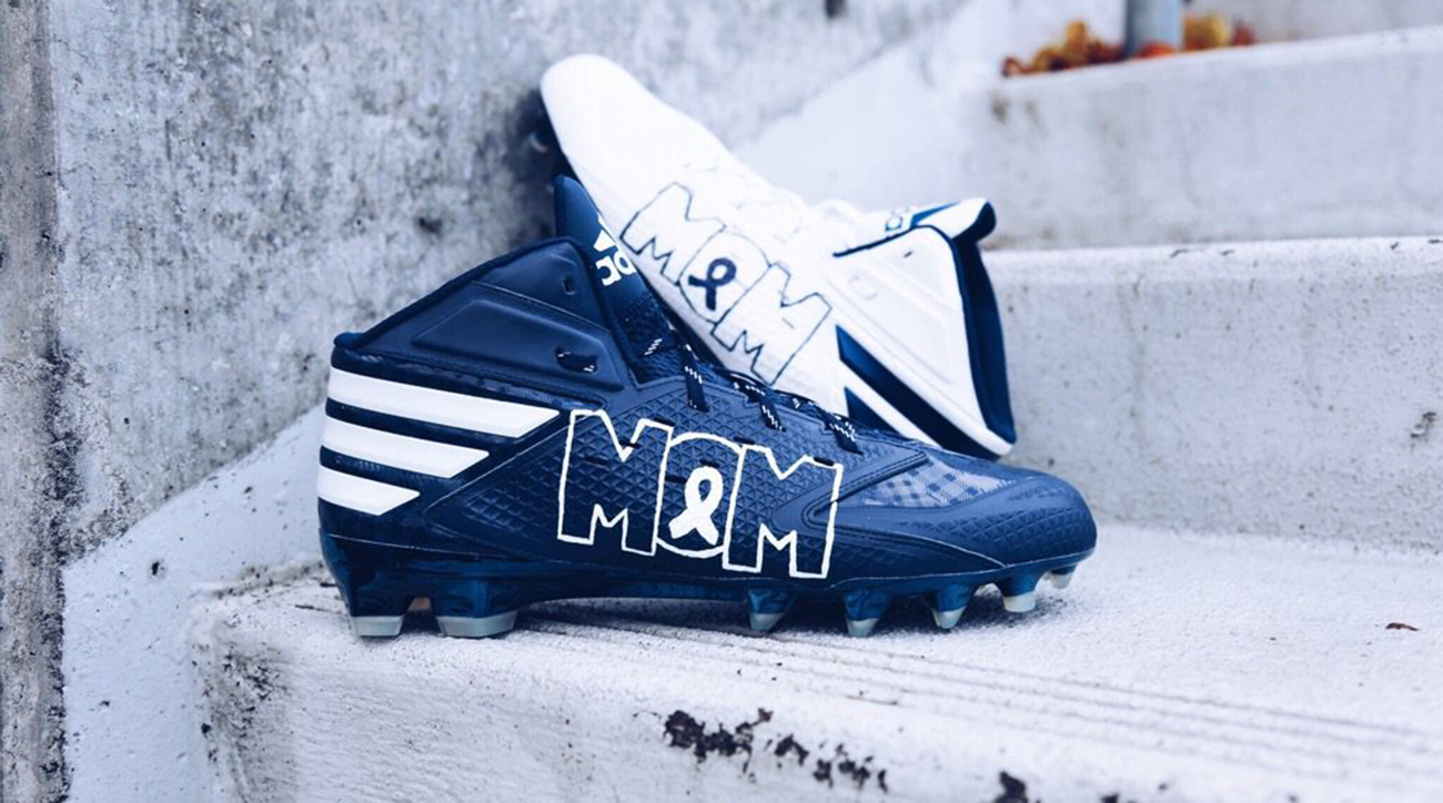 dak-prescott-mom-cleats.jpg