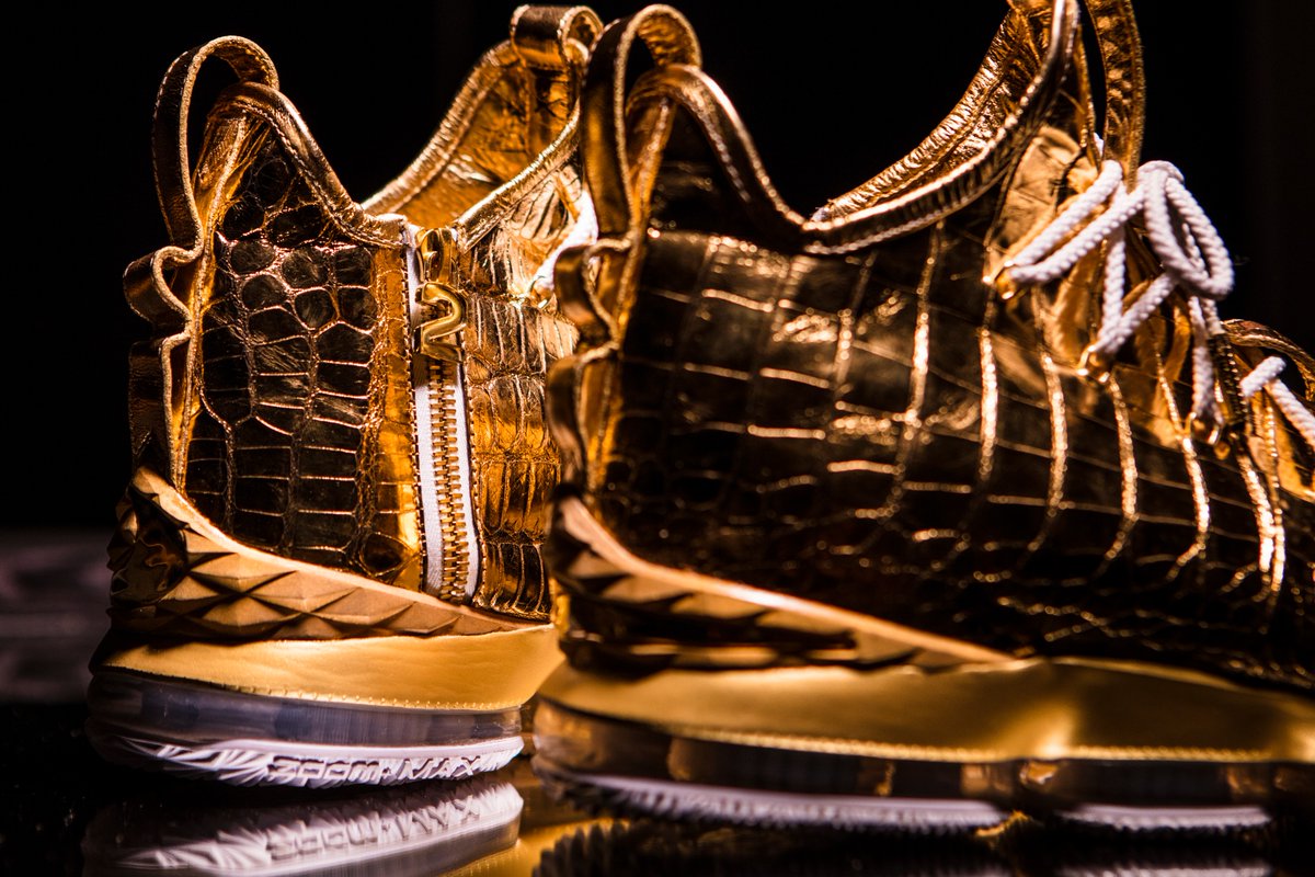 lebron 15 shoes gold