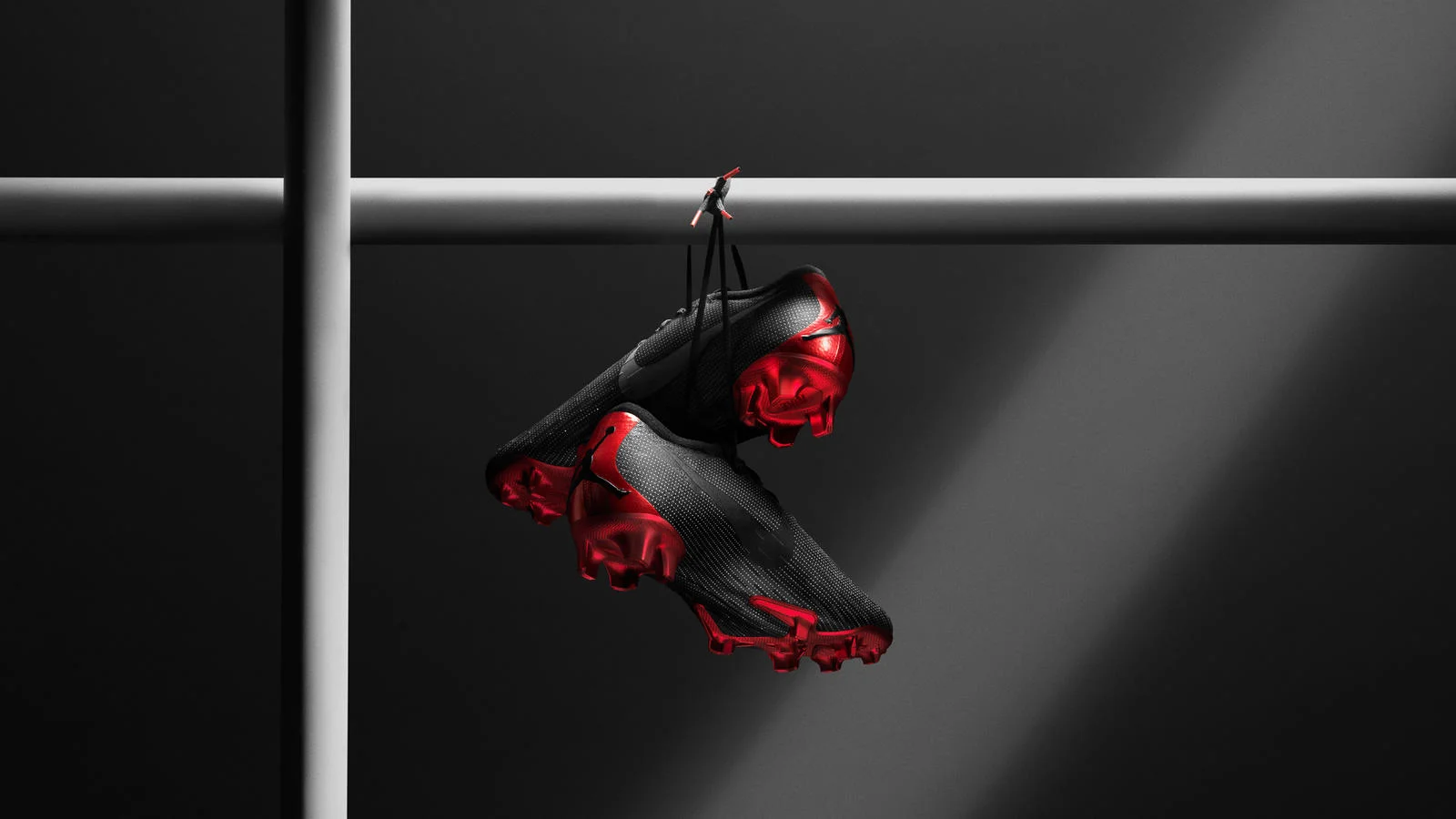 Jordan_Brand__Paris_Saint-Germain_as_its_First-Ever_Football_Club_Soccer_31_hd_1600.jpg