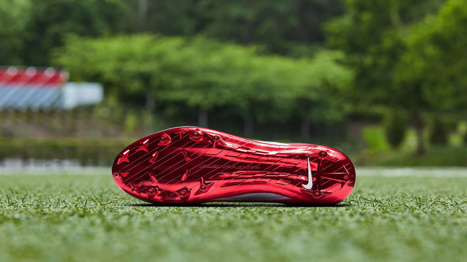 FeaturedFootwear_OBJ_PreGame_2018_Game2_Mercurial-119_hd_1600.jpg