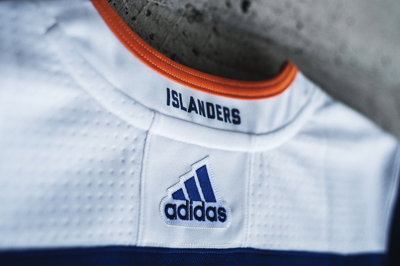 adidasHokcey_Islanders_3rdJersey_005.jpg