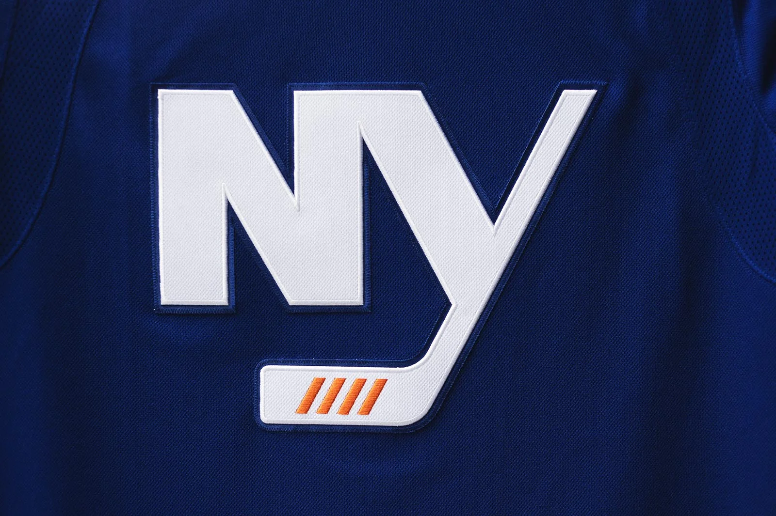 adidasHokcey_Islanders_3rdJersey_006.jpg