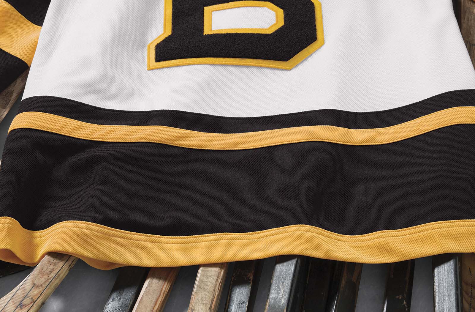 2019 NHL Winter Classic: Bruins, Blackhawks both unveil 1930s throwback  uniforms for outdoor game 