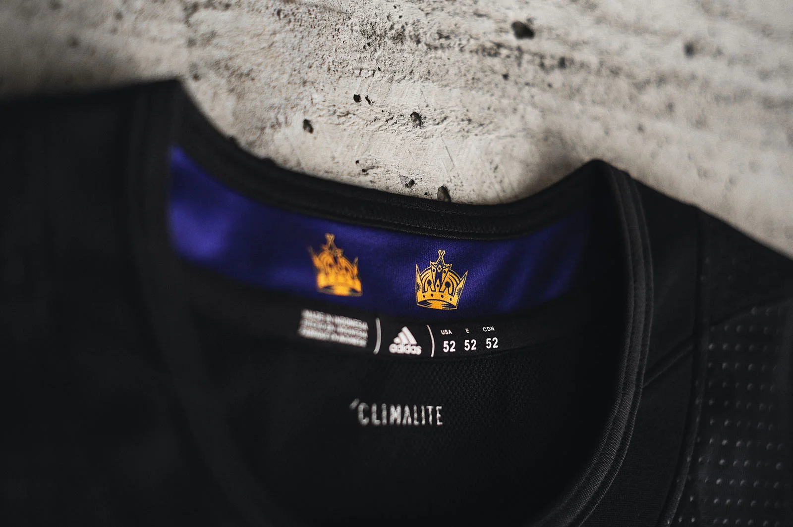 adidasHockey_Kings_SilverJersey_008.jpg
