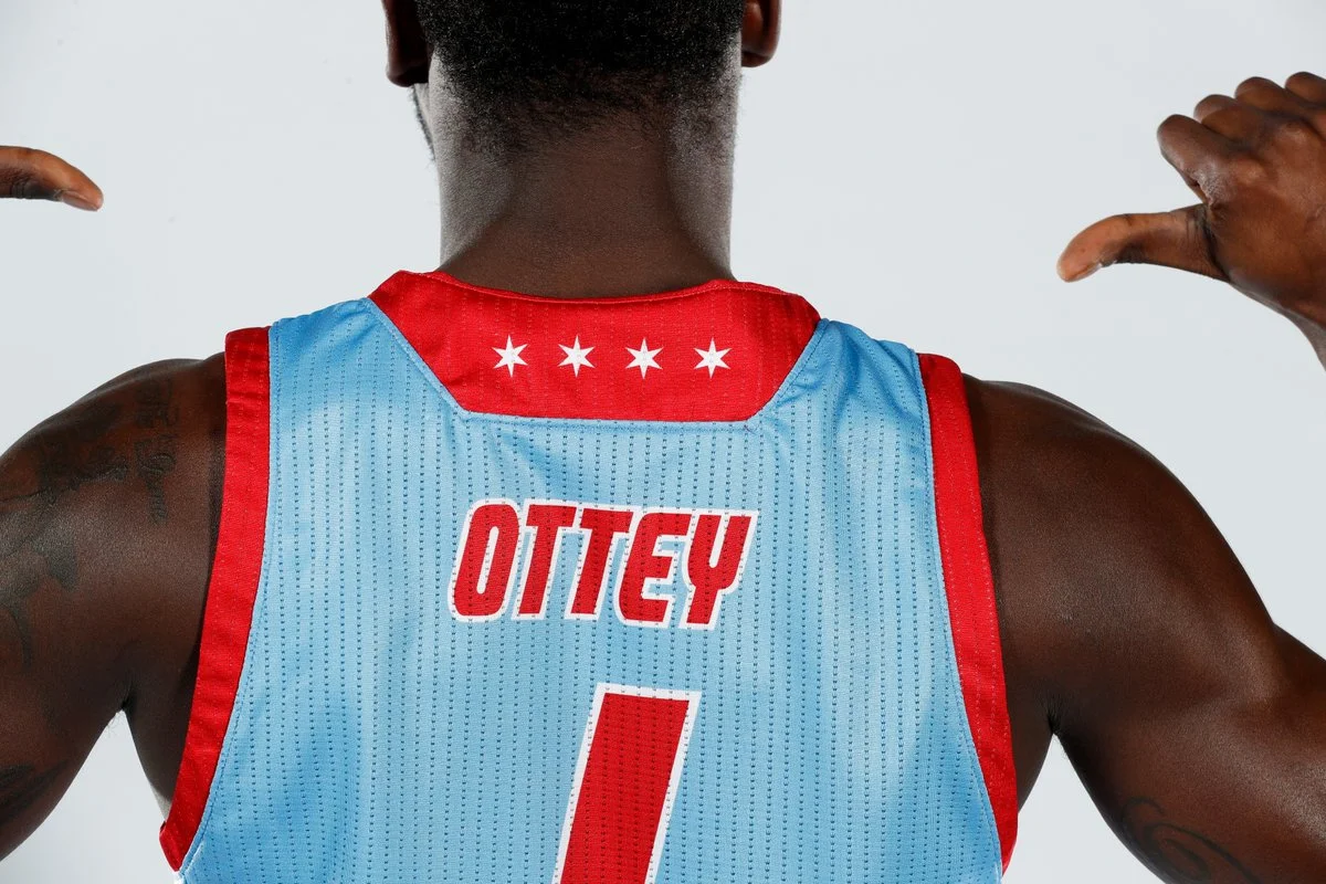 uic basketball jersey