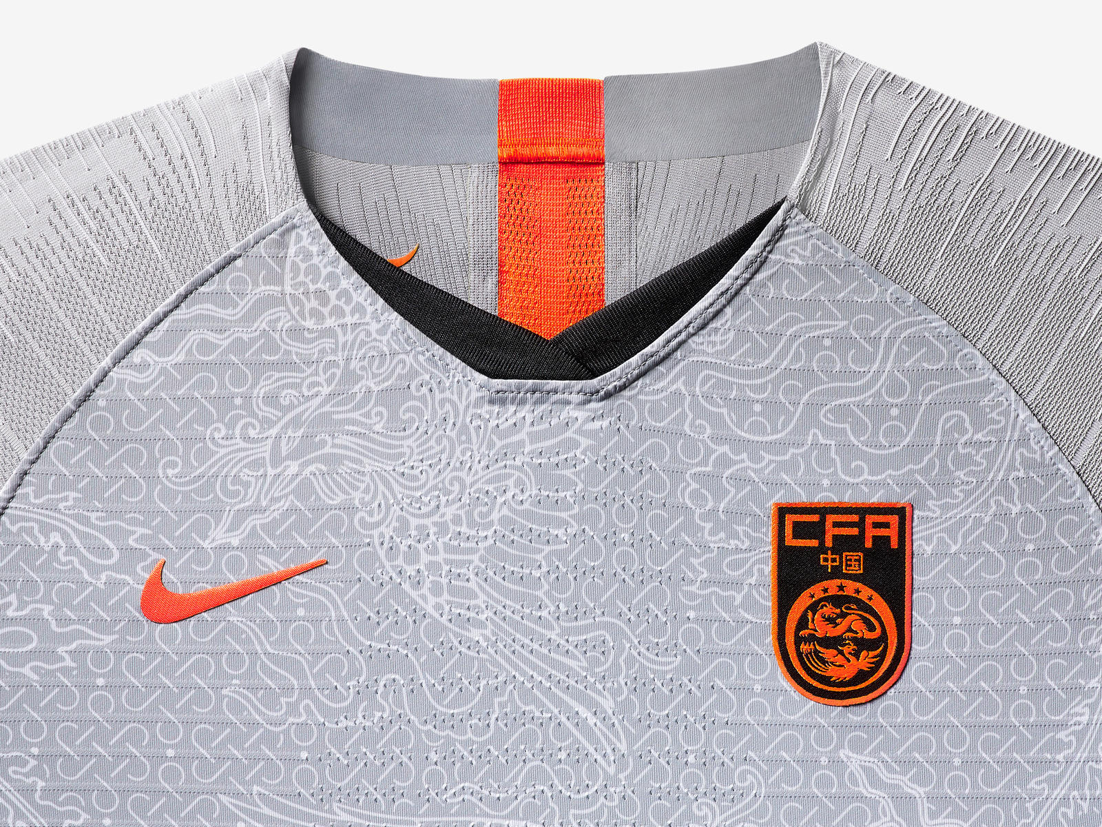 china-national-team-kit-2019-laydown-1_85920.jpg