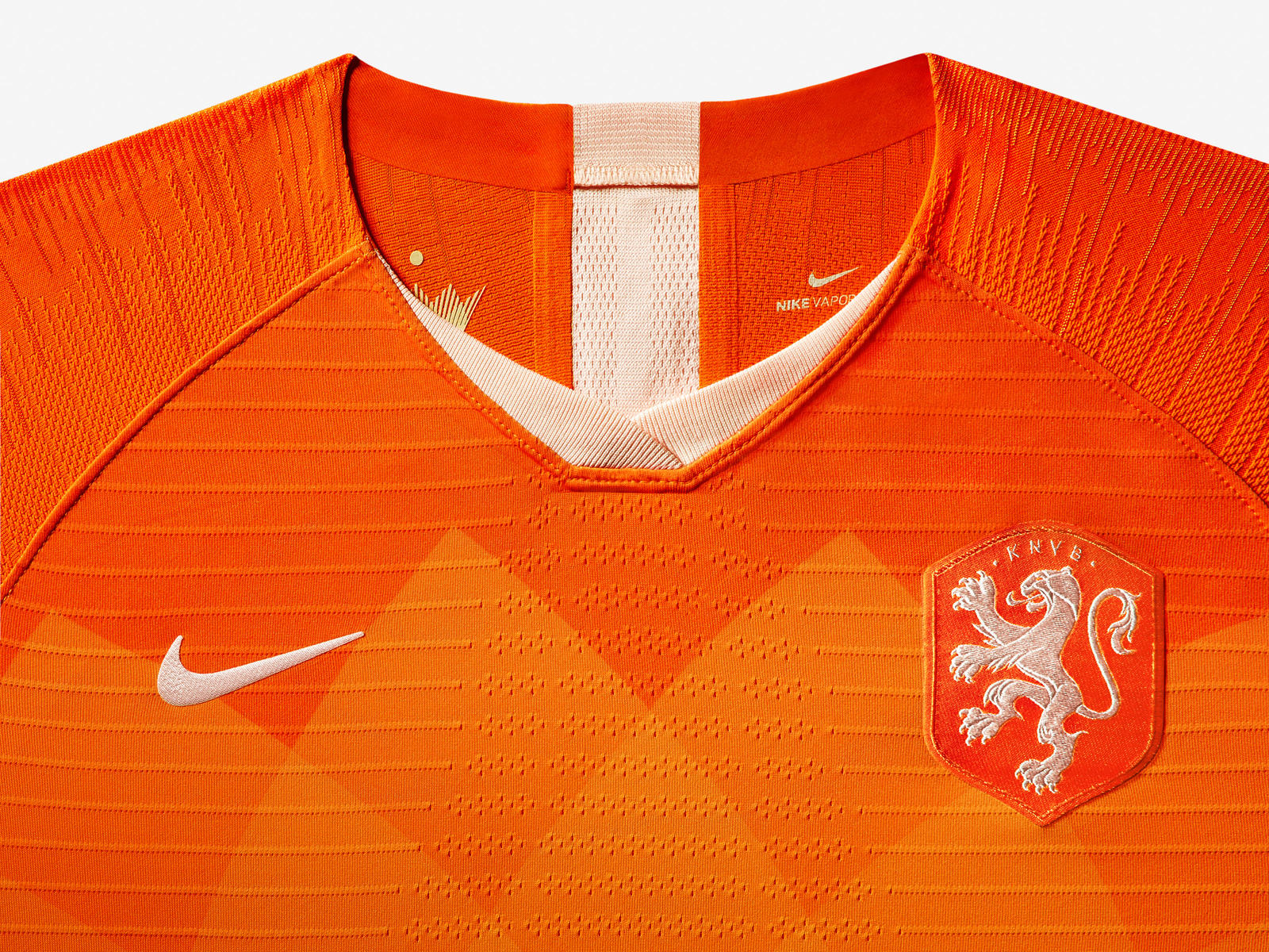 netherlands-national-team-kit-2019-laydown-003_85949.jpg