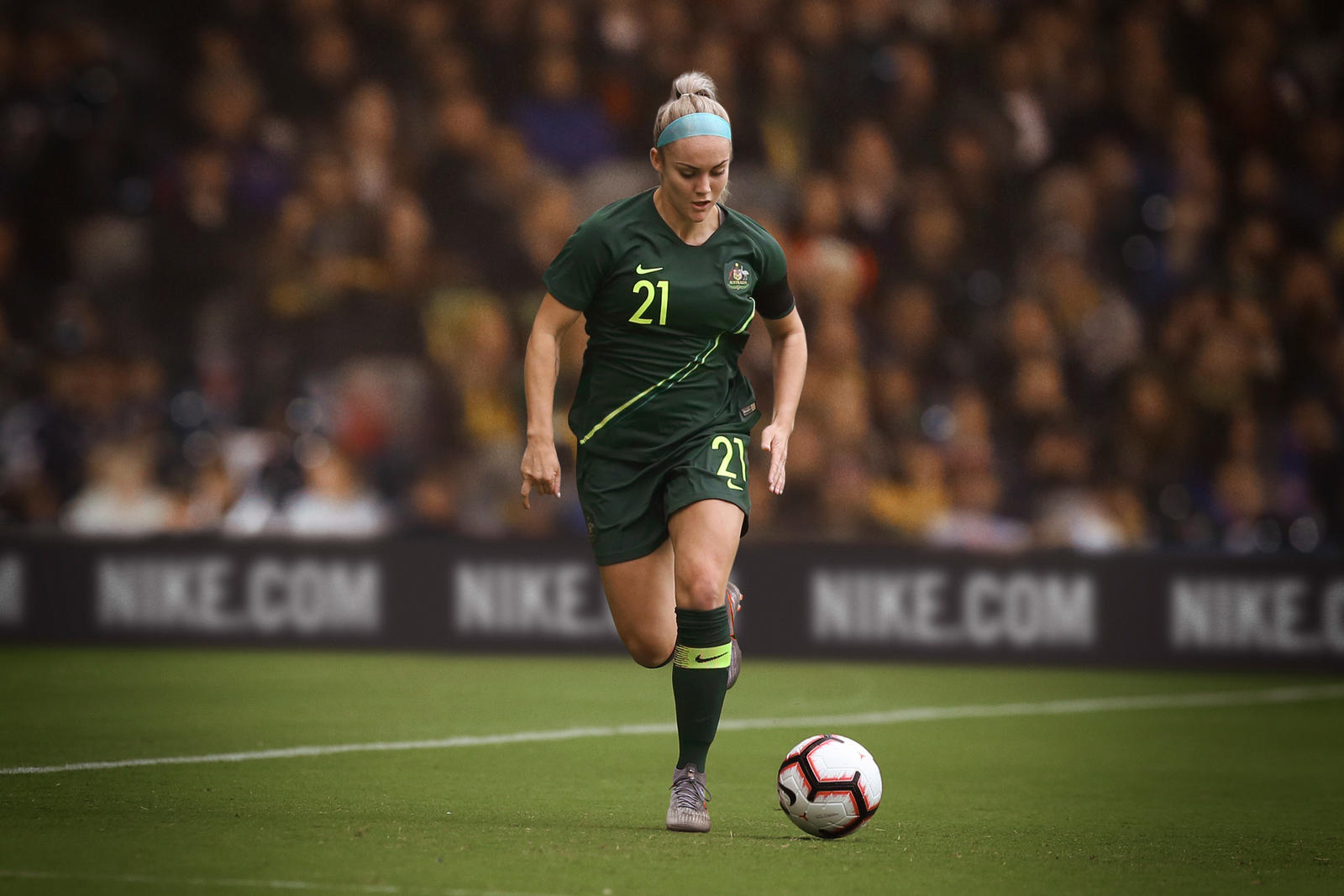 australia-national-team-kit-2019-performance-003_85982.jpg