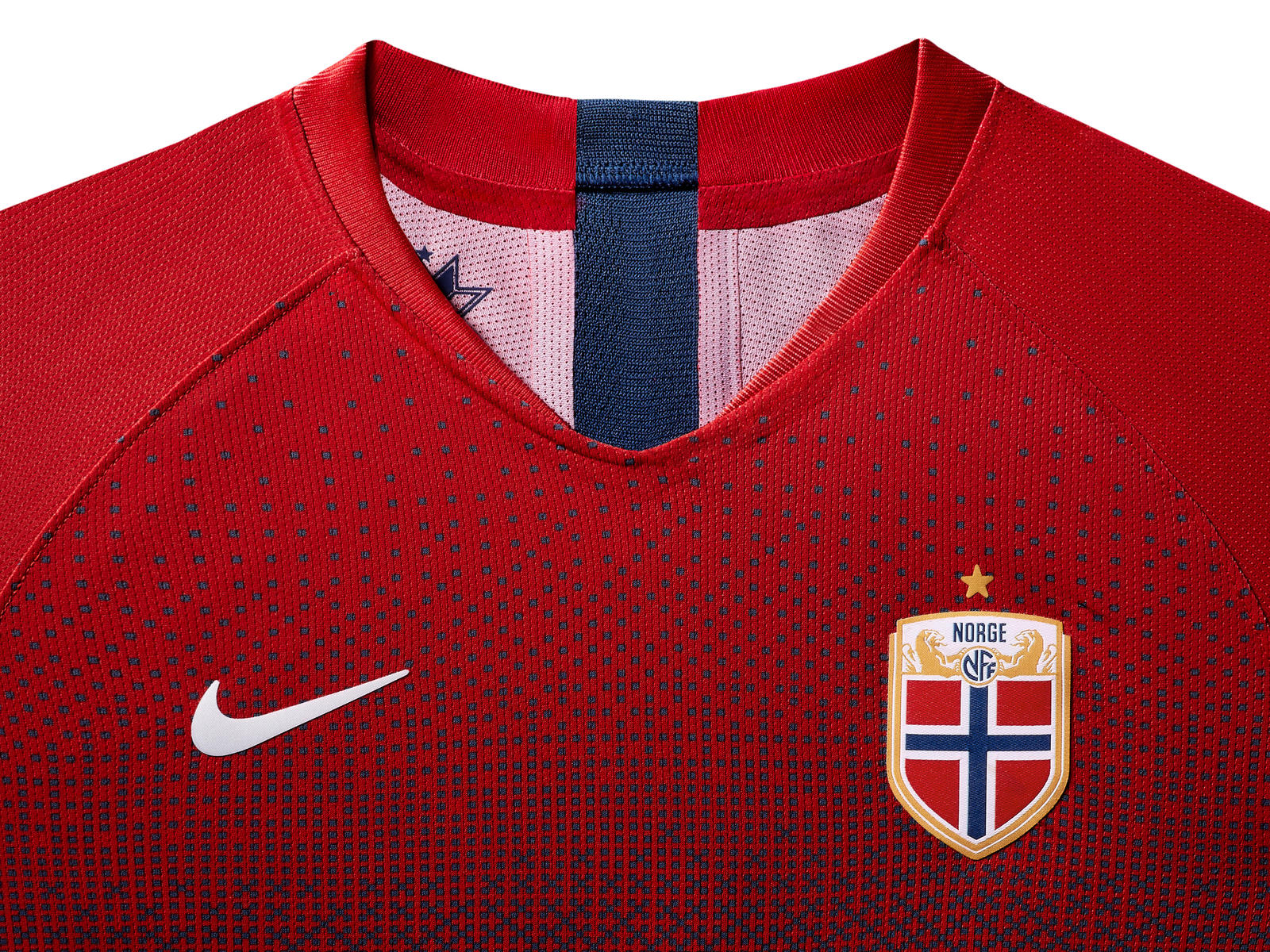 norway-national-team-kit-2019-laydown-3_85903.jpg