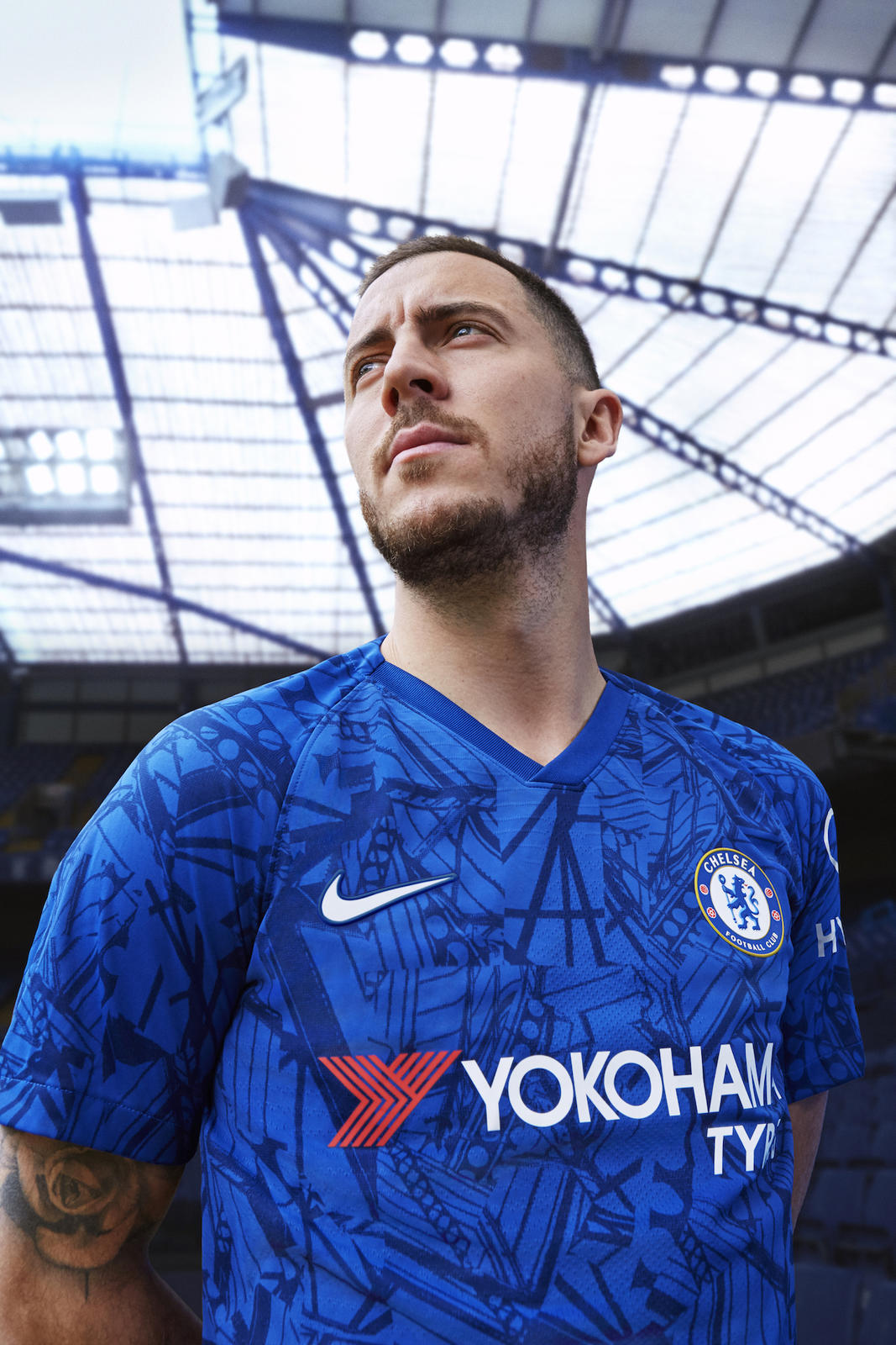Nike_ChelseaFC_HomeKit_2019-20_4_native_1600.jpg