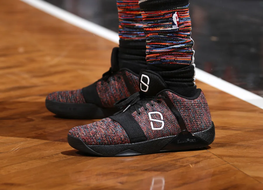 spencer dinwiddie basketball shoes