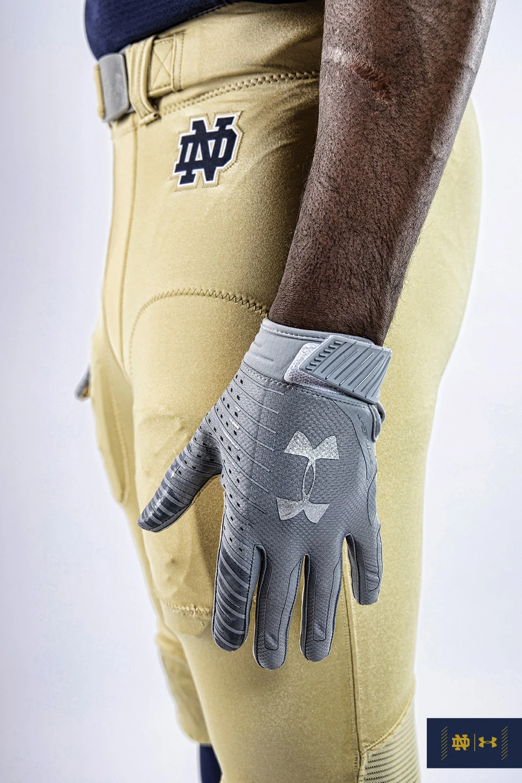 glove-detail-UA88_72DPI_v2.jpg