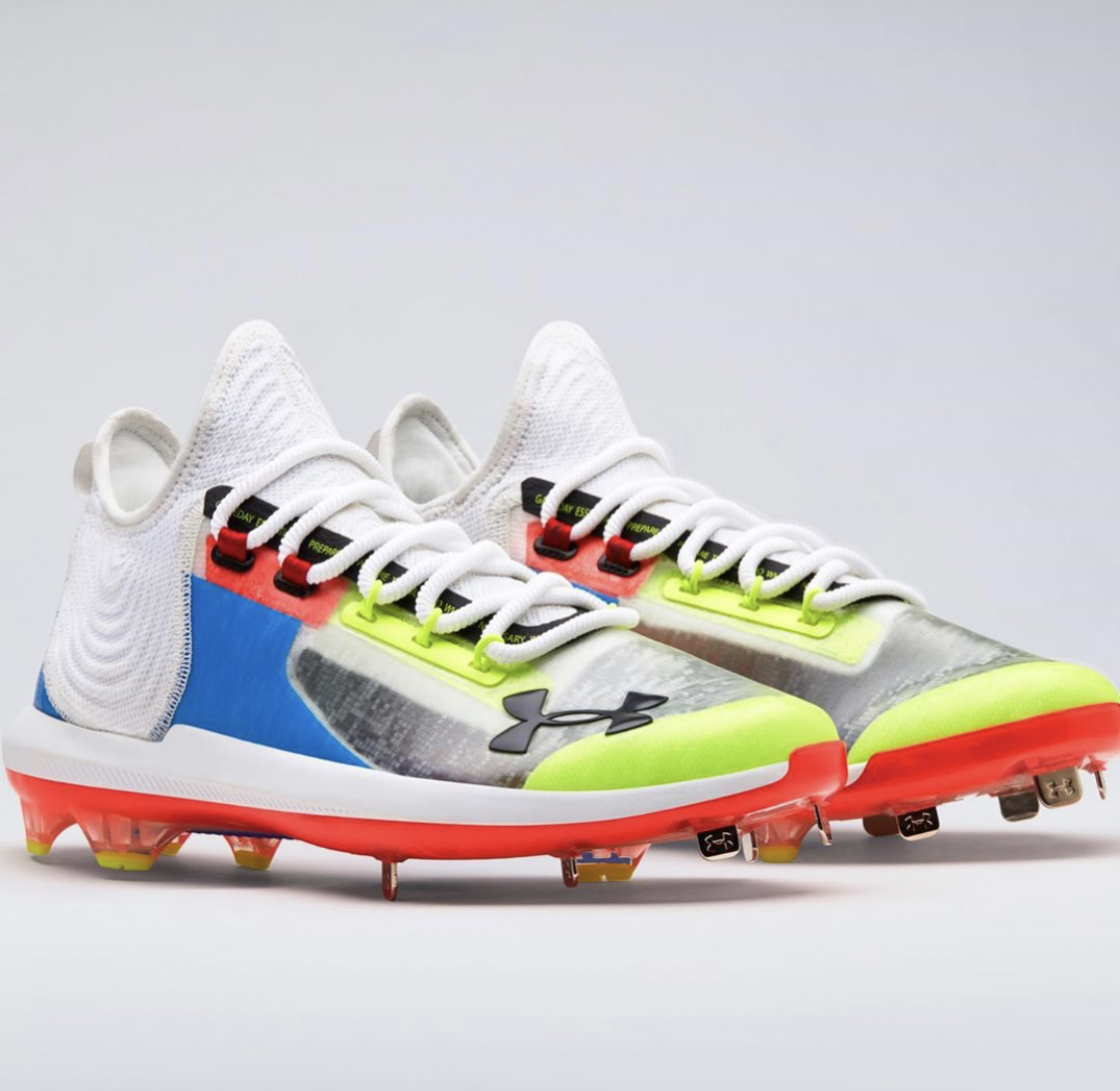 customize your own baseball cleats