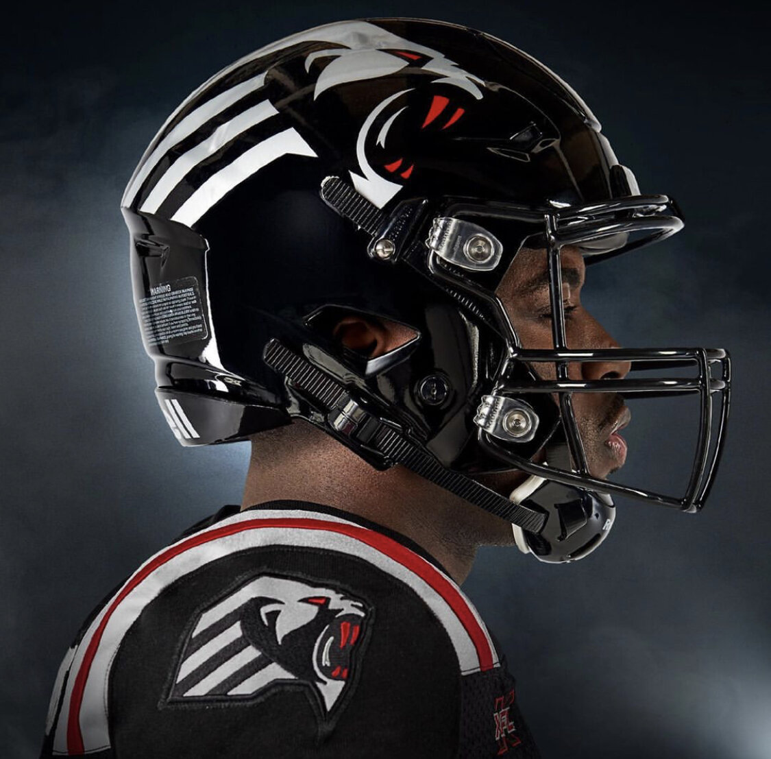 XFL's Seattle Dragons unveil flashy new uniforms (PHOTOS)