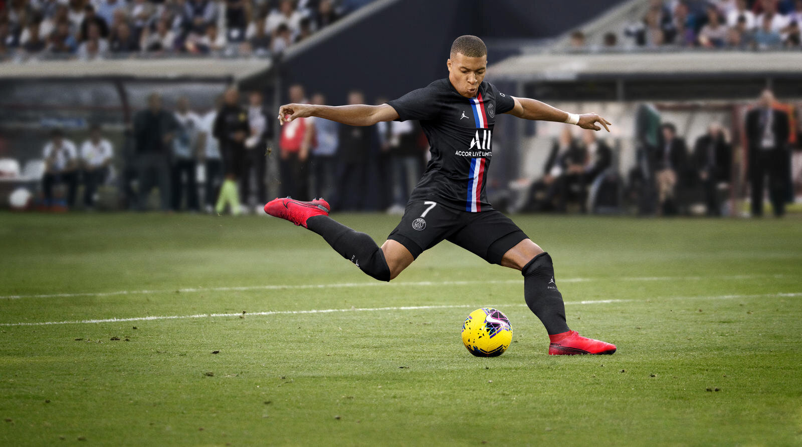 SP20_FB_PSG_MBAPPE_INGAME__93472.jpg