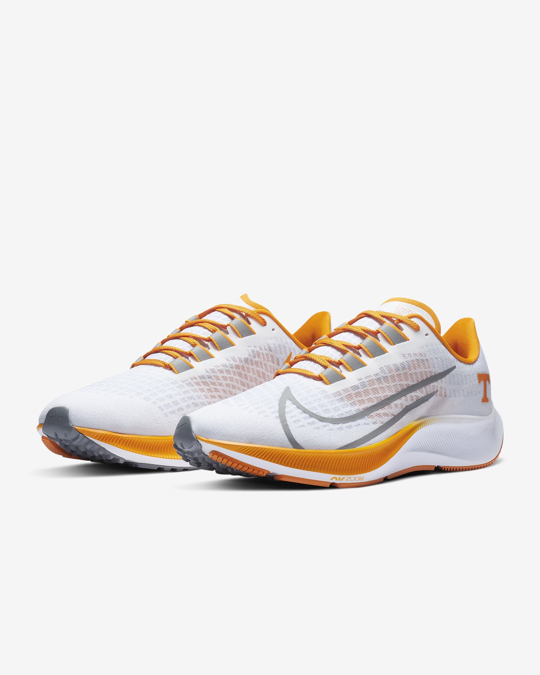 Nike College Zoom Pegasus 37 â UNISWAG