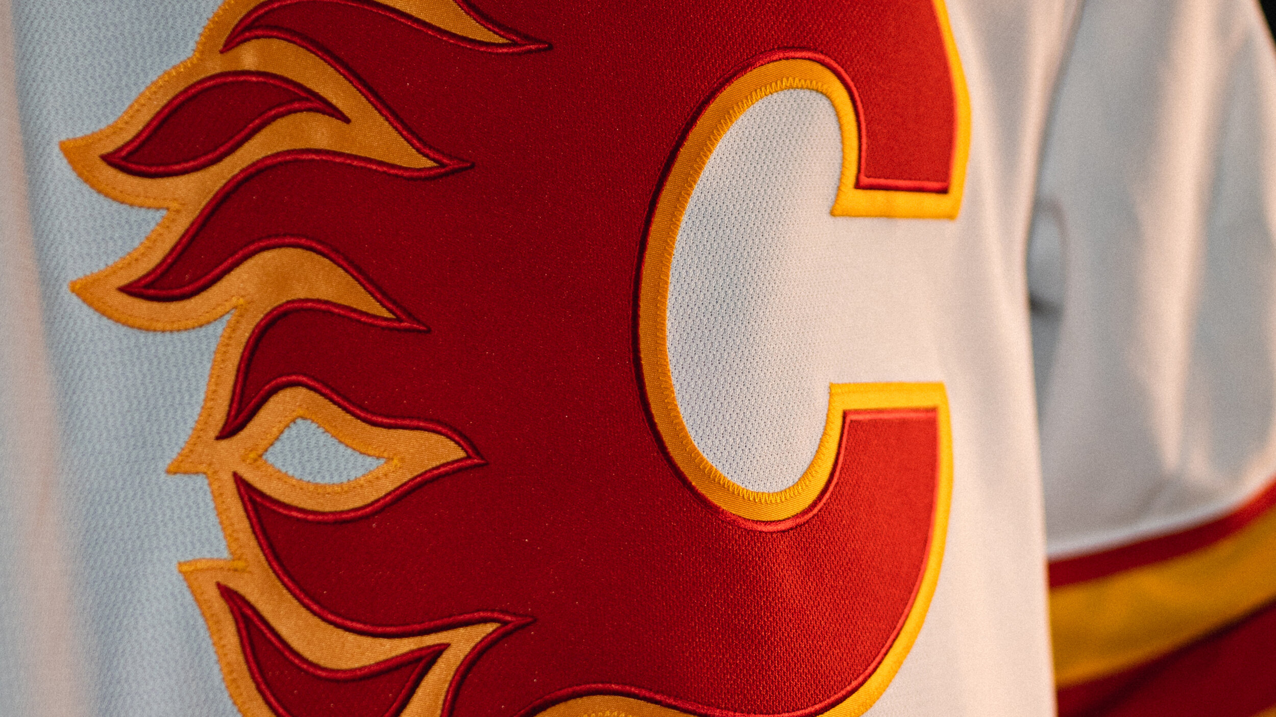 Calgary Flames Retro Third Jersey — UNISWAG