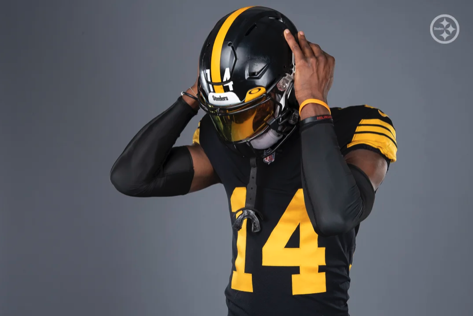 Steelers Color Rush Uniform — UNISWAG