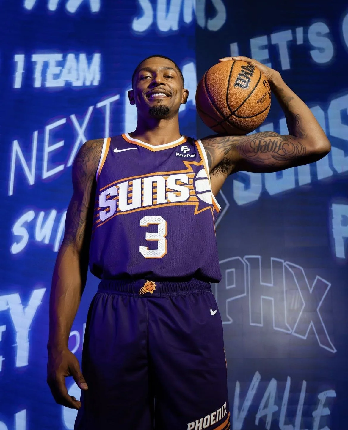  Phoenix Suns Unveil New Uniforms