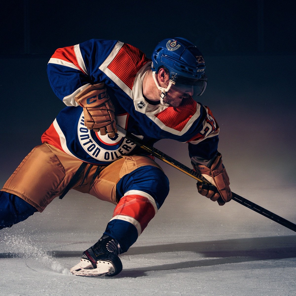 Flames and Oilers unveil their Heritage Classic uniforms