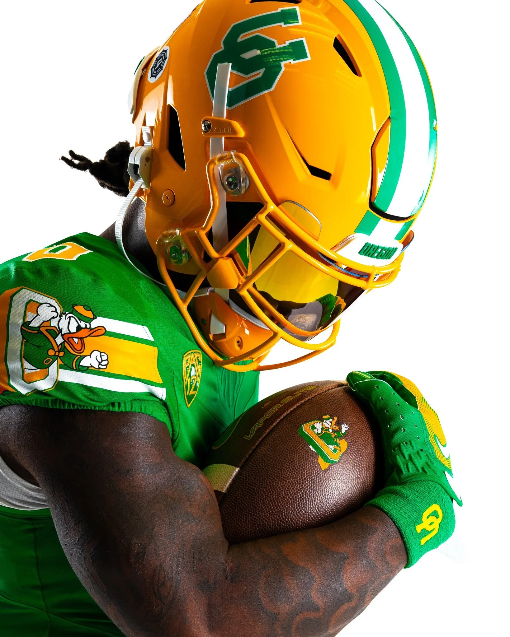 Oregon's "Mighty Oregon" Throwback Uniform