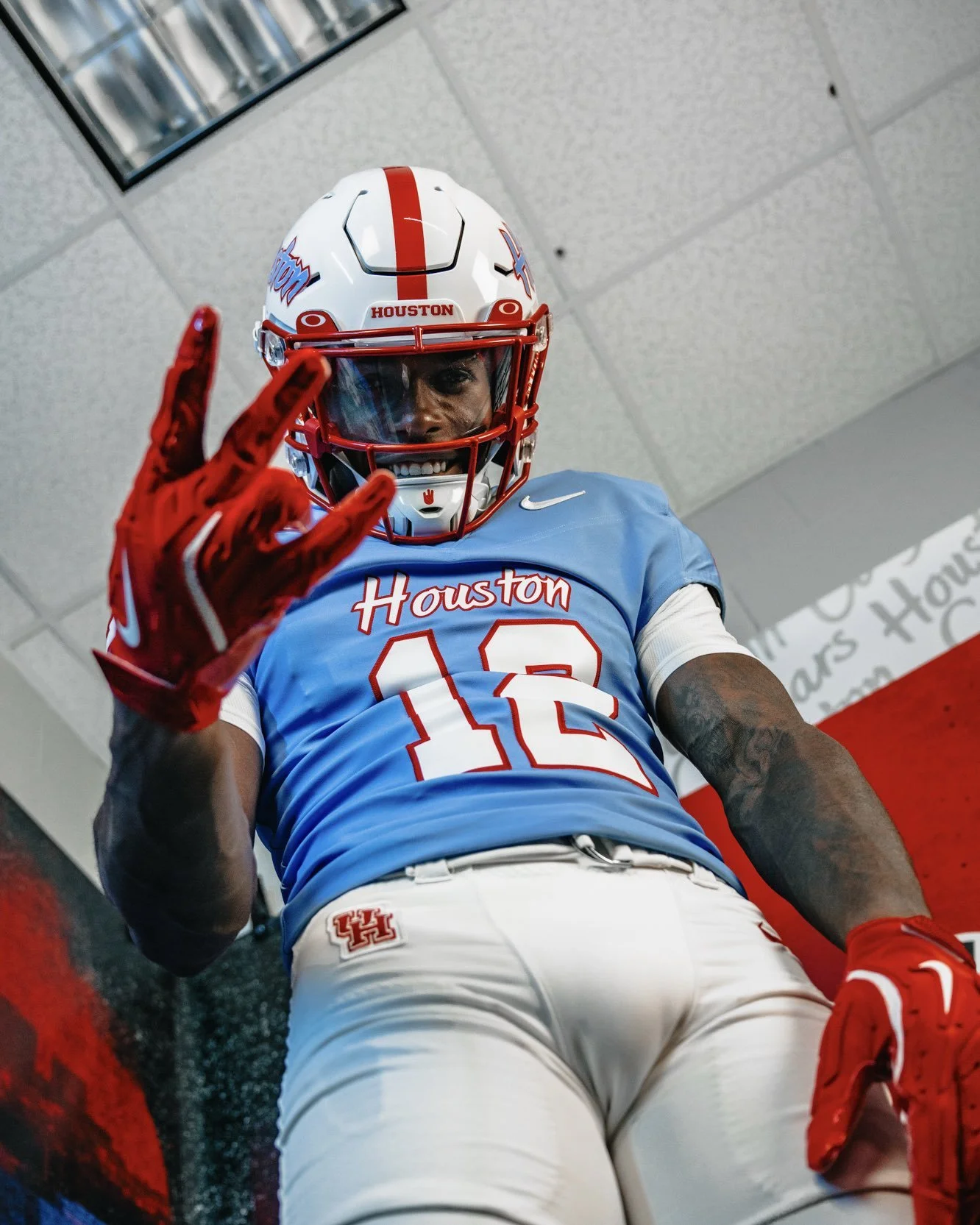 Houston Cougars Introduce “Houston Blue” Uniforms to Honor City