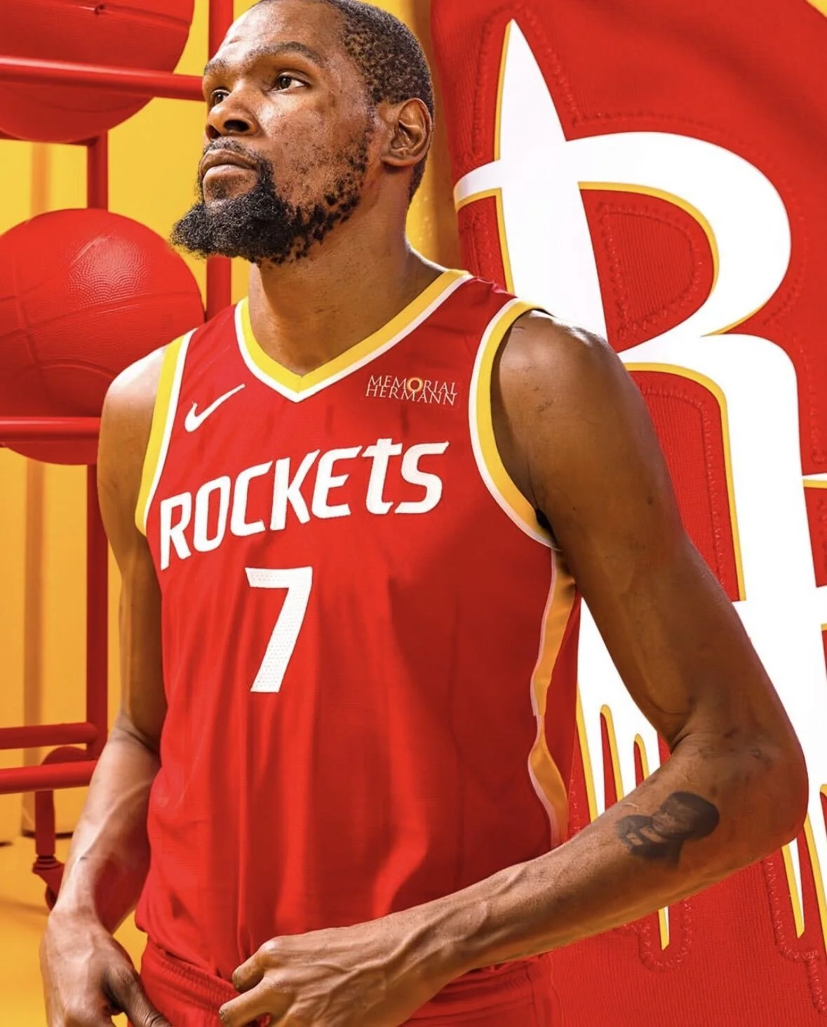 The Houston Rockets Bring Back “Ketchup &amp; Mustard” Threads