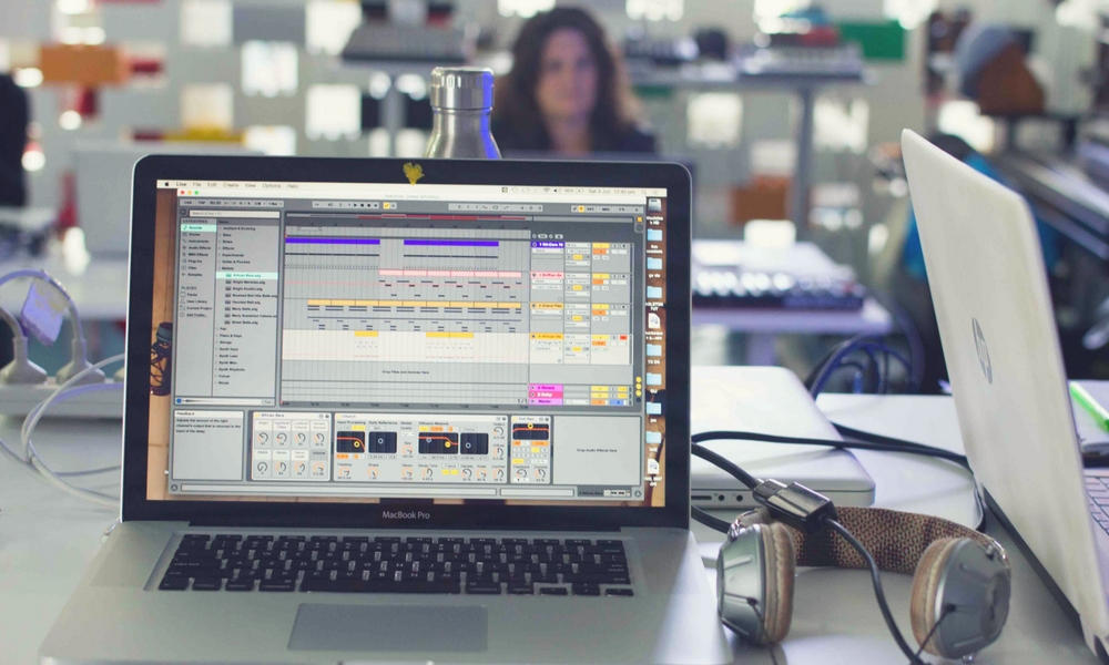  Electronic music production using Ableton Live 