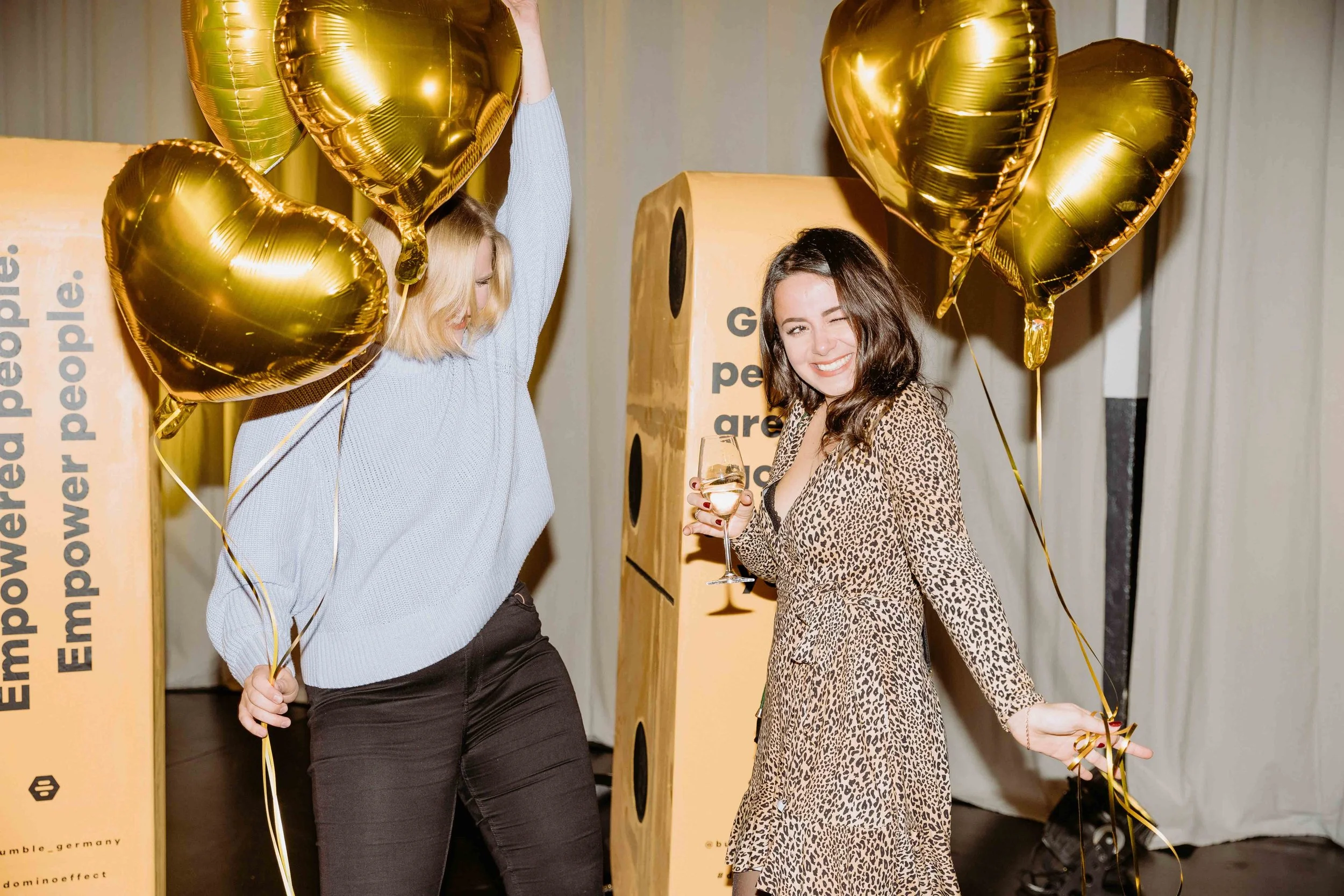 Bumble_DominoEffect_VDay_Berlin_17.jpg