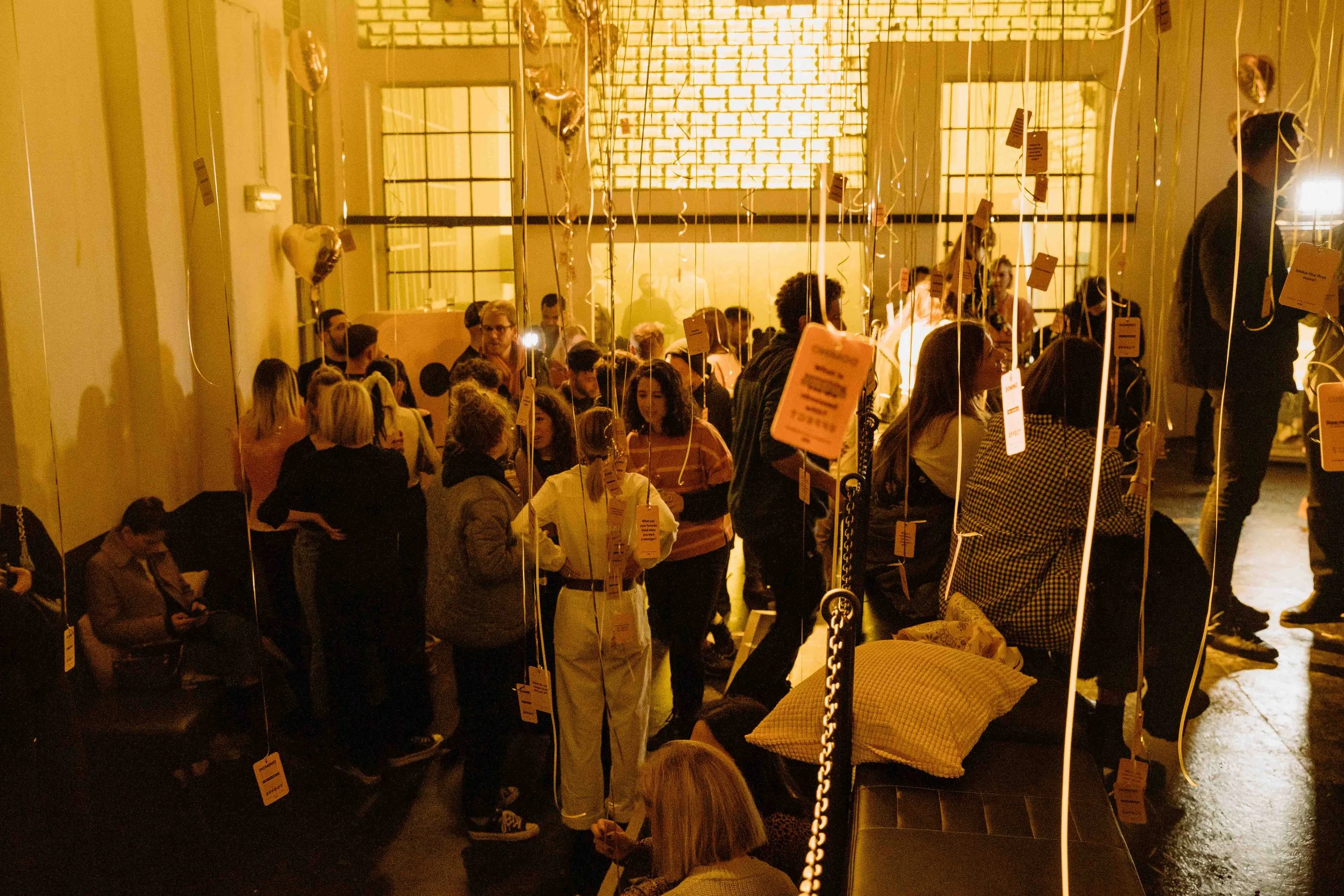 Bumble_DominoEffect_VDay_Berlin_22.jpg