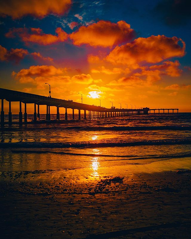 To be able to walk 5 minutes down the street to this view everyday is a blessing. I love San Diego!
&bull;
&bull;
&bull;
&bull;
&bull;
&bull;
&bull;
&bull;
&bull;
#california #californiathroughmylens #californiaholics #discovercalifornia #california_