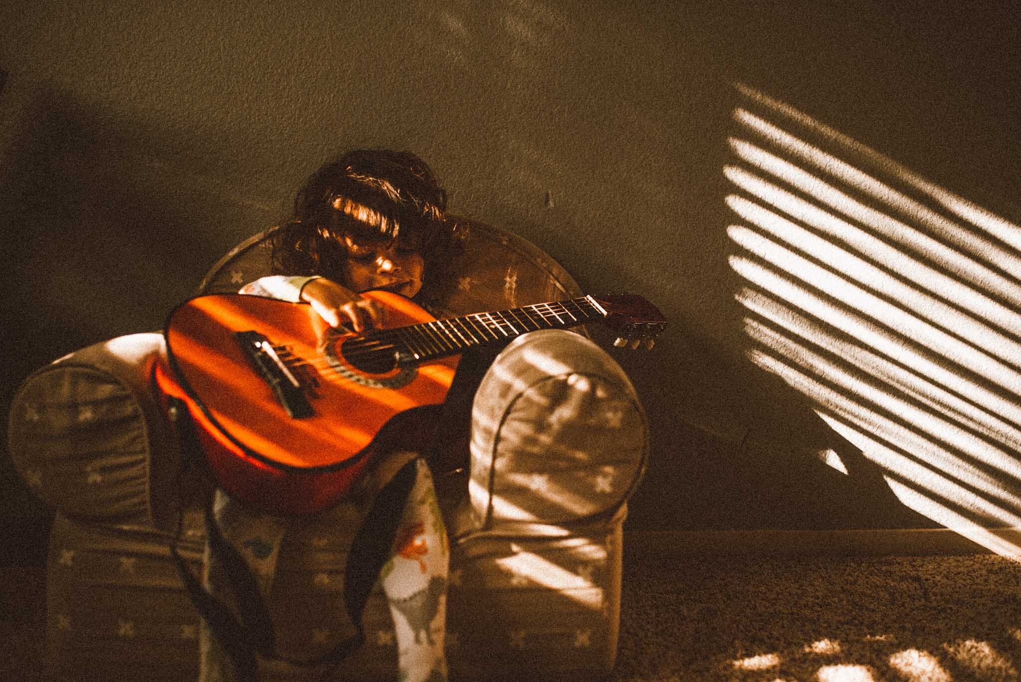 guitar (2 of 1).jpg