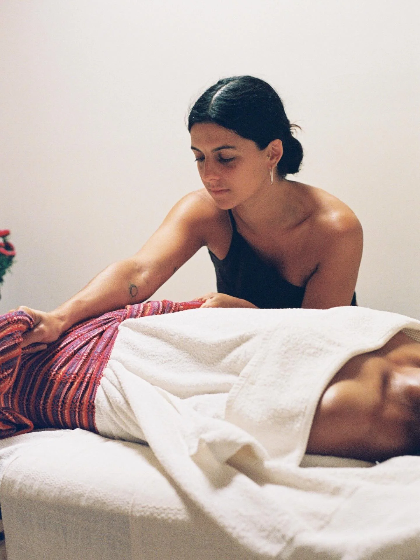 Closing up a chapter &amp; welcoming a new one in the northern rivers 🌀

Bidding farewell to my hearth sanctuary on Wurundjeri land felt big to surrender to&hellip;. but landing on beloved bundjalung country is feeling gentle thus far- in a puppy po