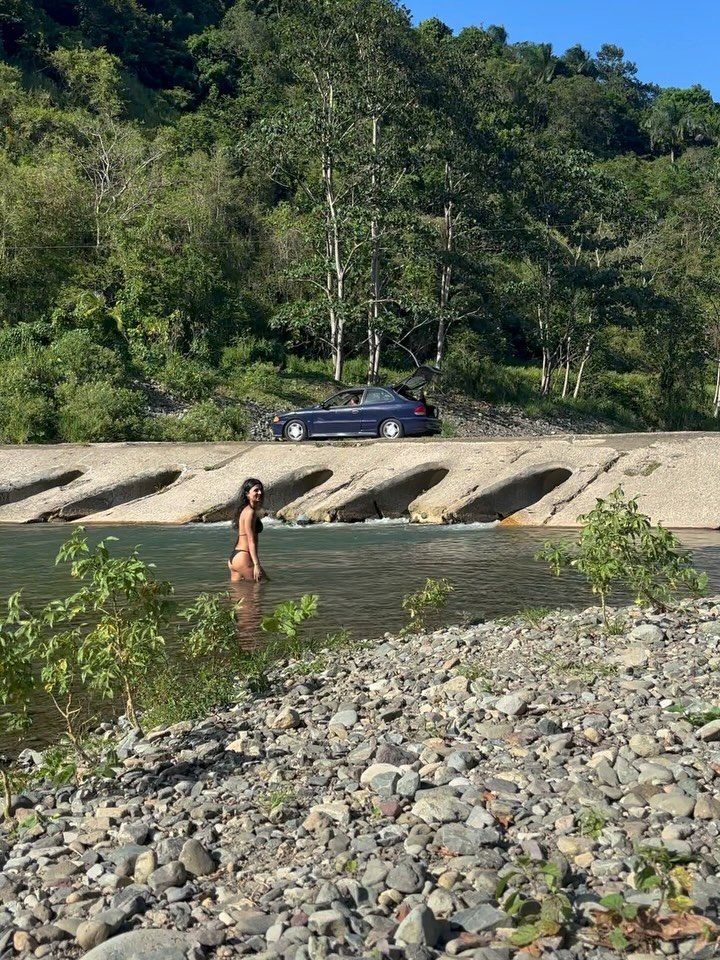 Gracias Boriquen 🇵🇷 

So filled up by this time with precious Borike familia,
So nourished by your sweet and salty waters,
The humming of your coqui, your coffee and all who&rsquo;ve nourished a feeling of home amongst these magical, fertile and fr