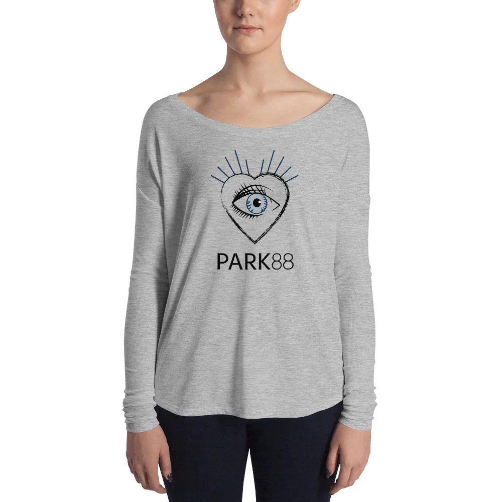 PK88-7x9-BlkHrt-whte-dot-added_mockup_Front_Woman_Athletic-Heather.jpg