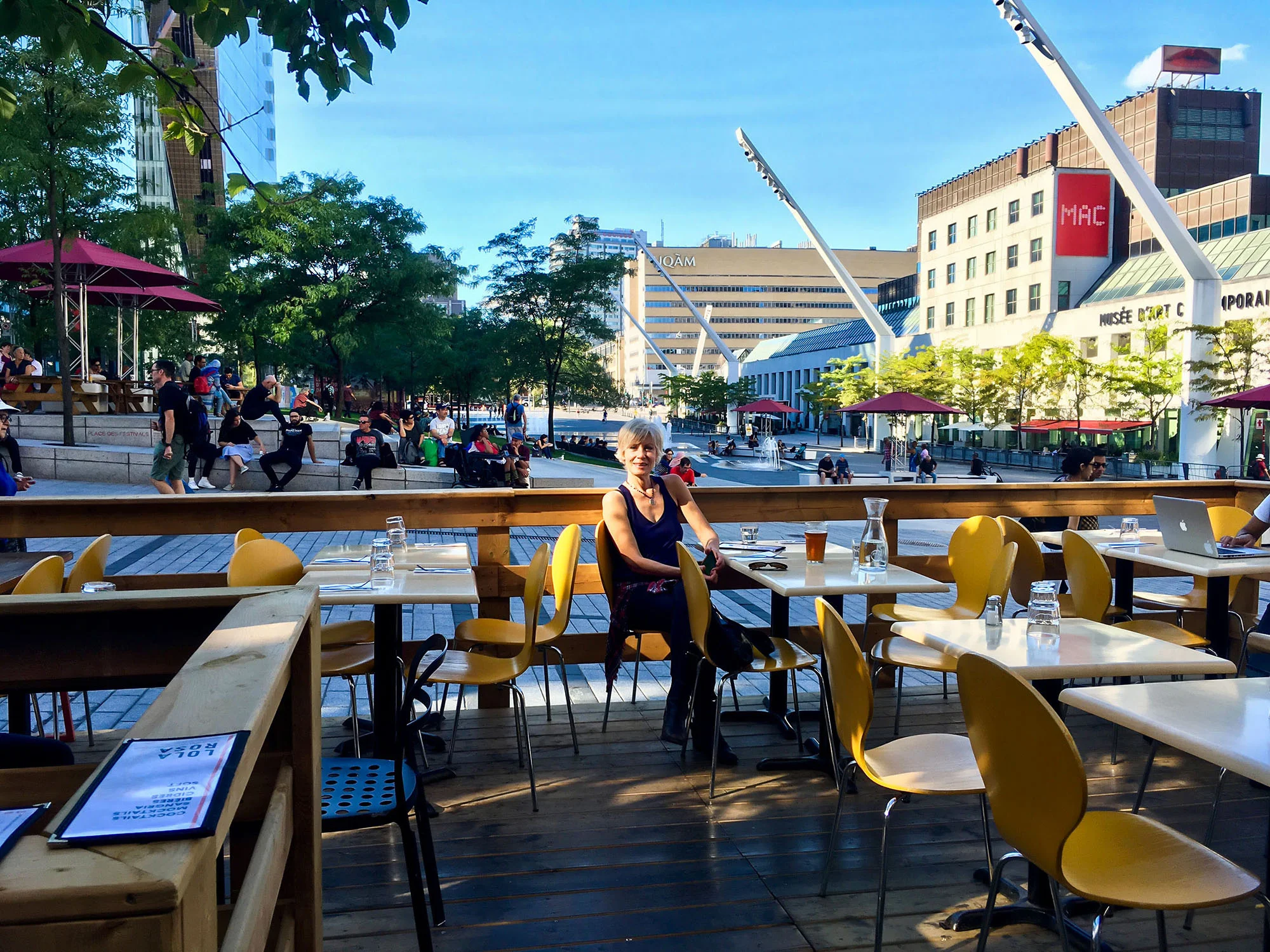 The Place des Arts is behind me and to the right. A perfect place for lunch!