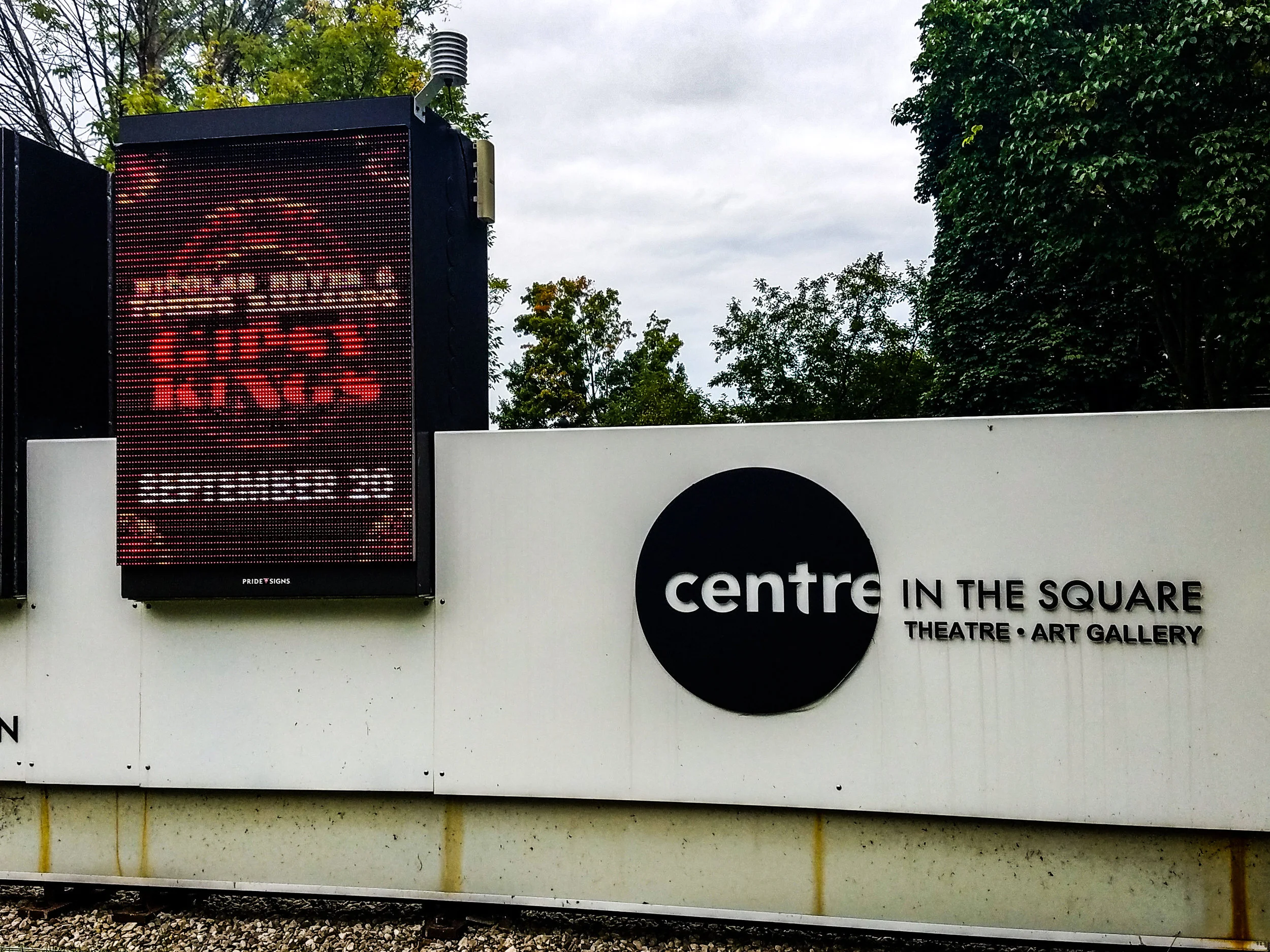 Kitchner-centreInTheSquare.jpg