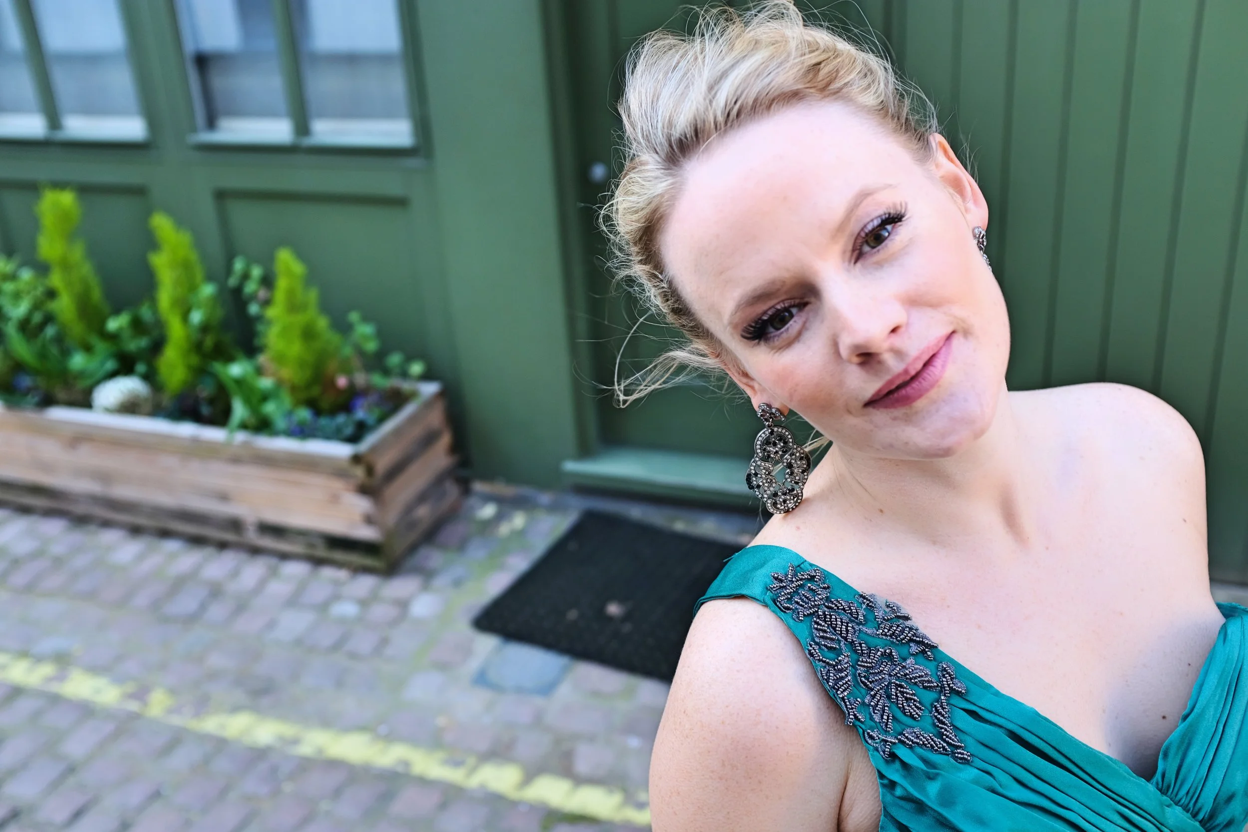 Lizzie Holmes, soprano