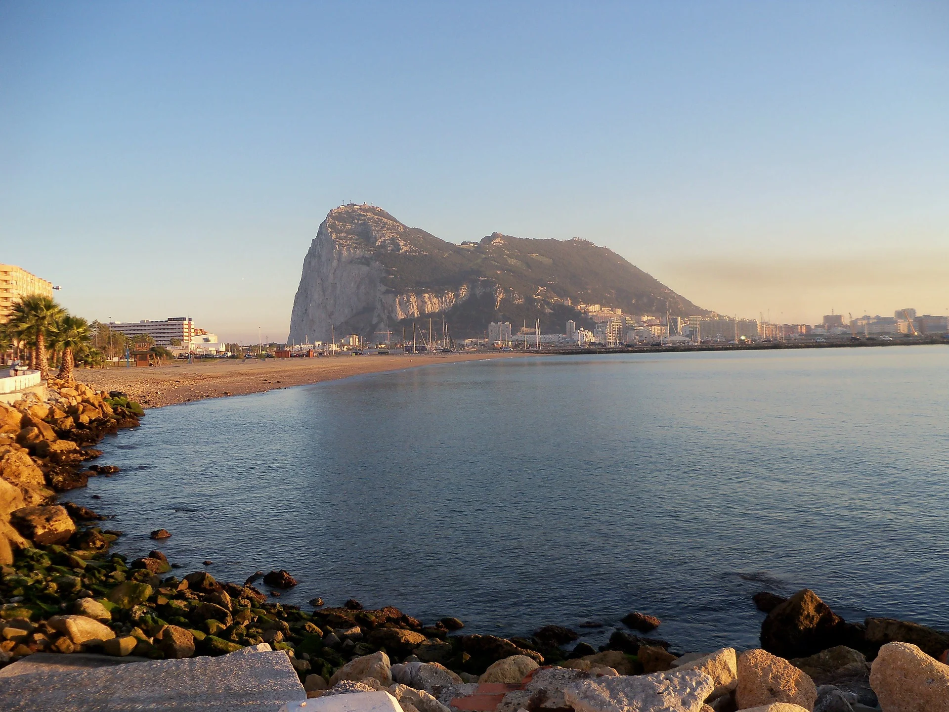 gibraltar-172660_1920.jpg
