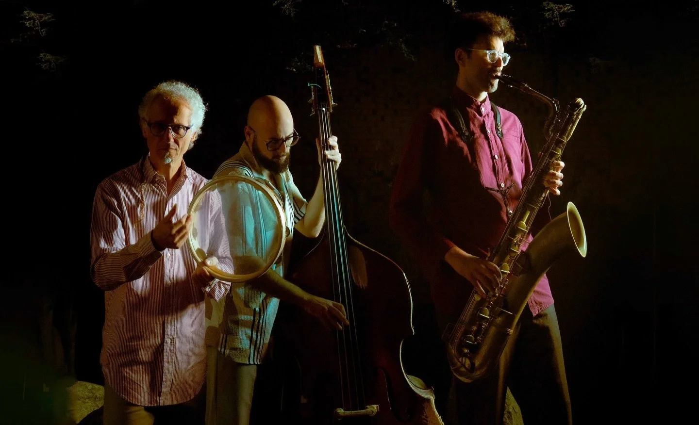 Happy new year! Kicking off 2026 with our 180th - 181st and 182nd shows! Bis bald 🇩🇪
16.1 - Antoniushof - Wiesenbach
17.1 - @sauschdall - Ulm
18.1 - @muddysclub - Weinheim

Photo by @_romanermolaev 

@giuseppedoronzotorarec @pinobasil @esatekinciog