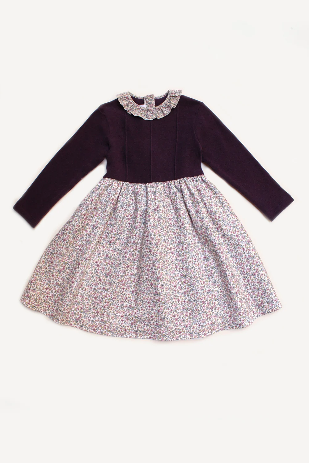 Vestito bambina in calda maglia e fiore malva — Crochette