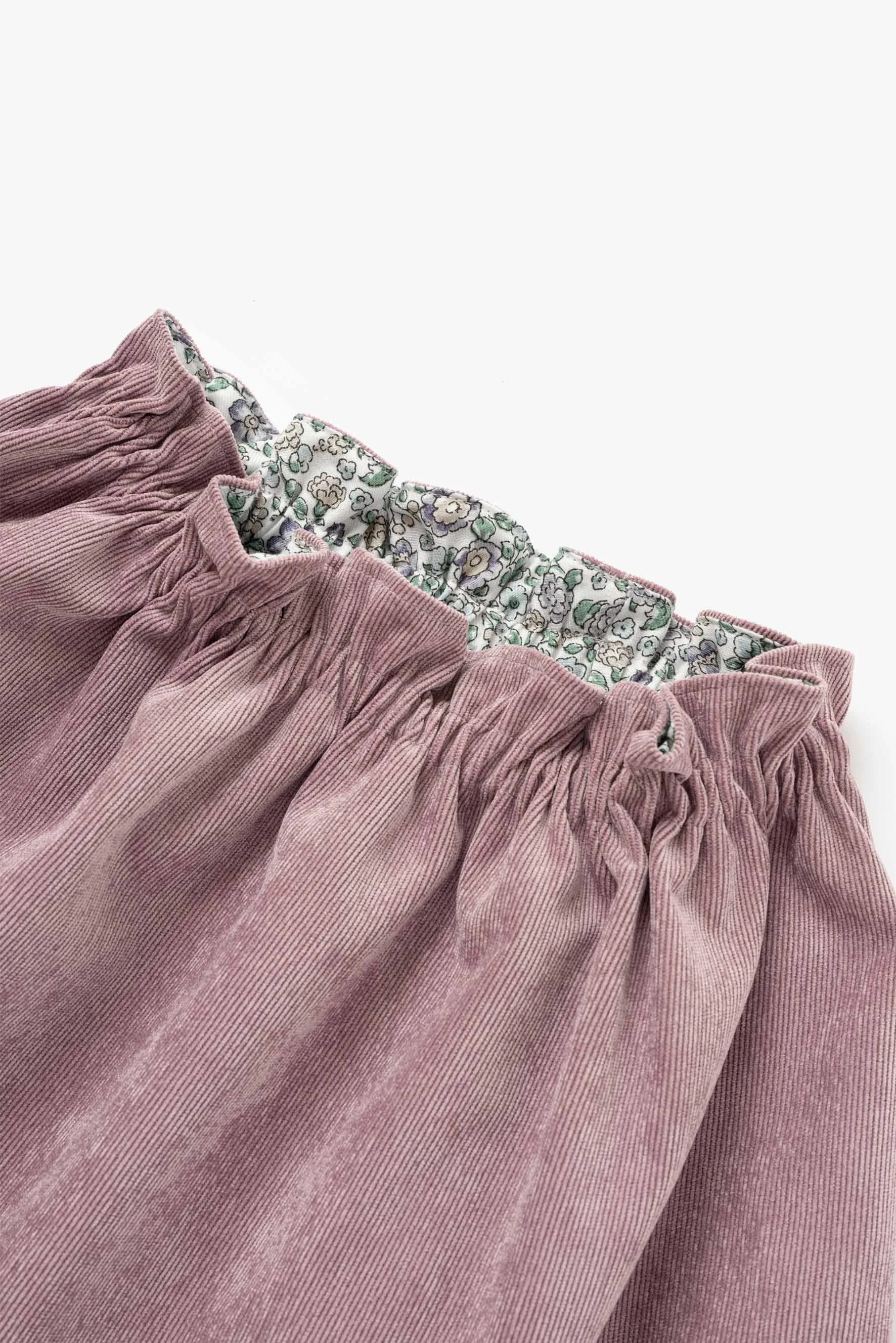 flanella di cotone in fiore viola, avio, giallo e verde dettaglio