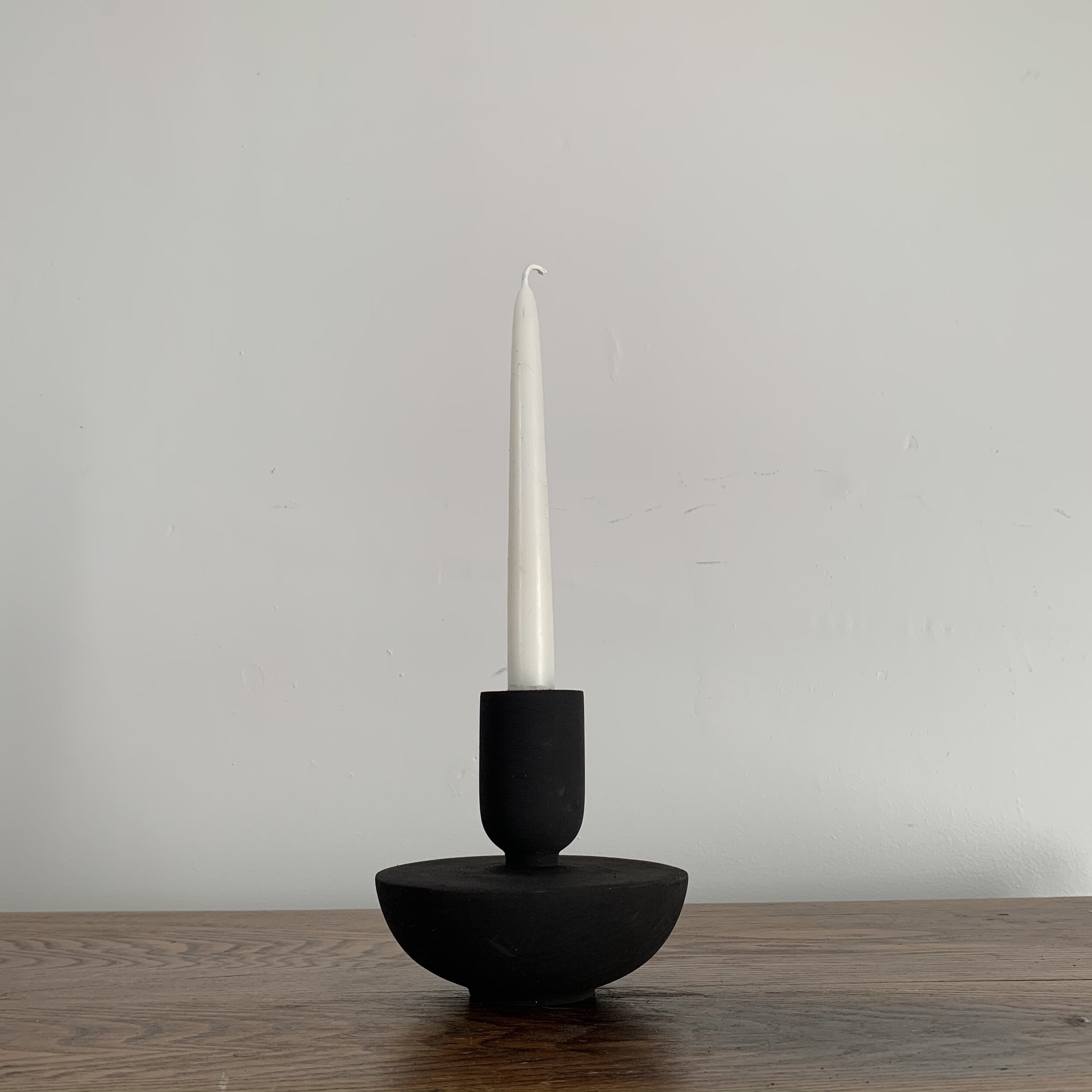 Pine Holder in Black