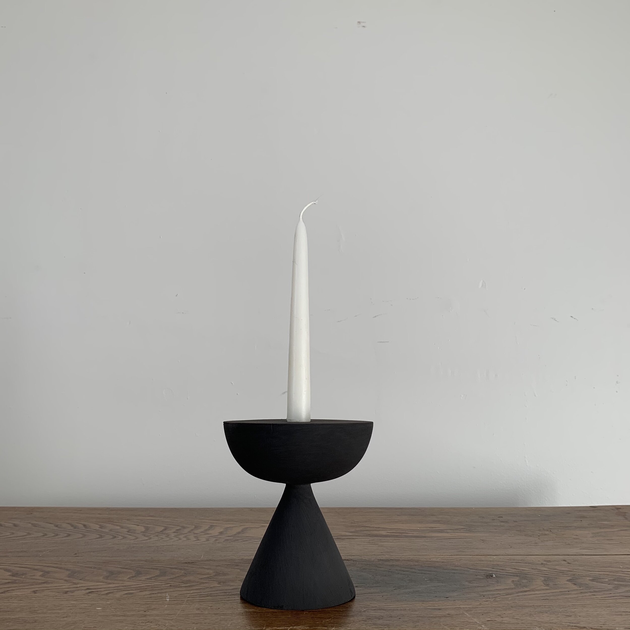 Pine Holder in Black