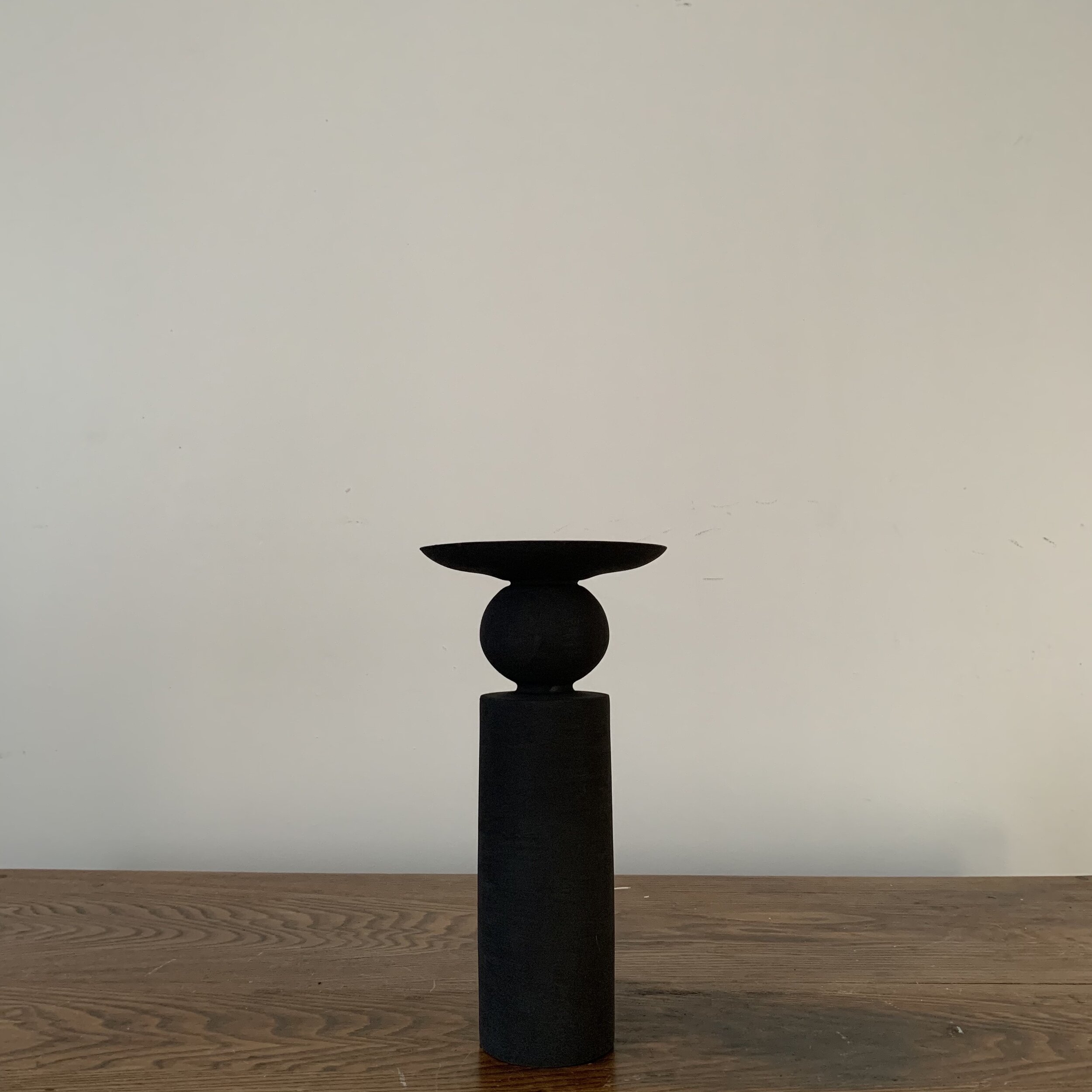 Pine Holder in Black