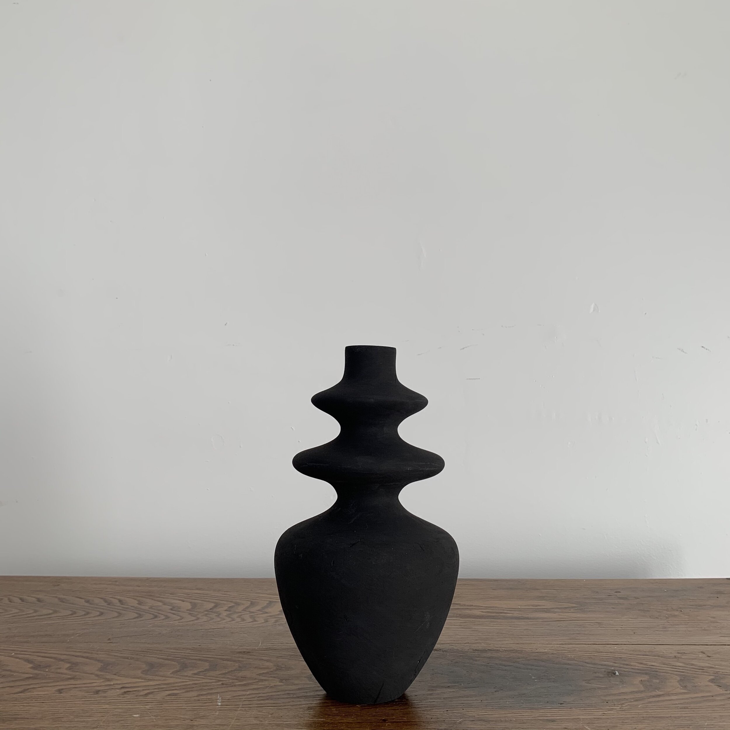 Pine Holder in Black