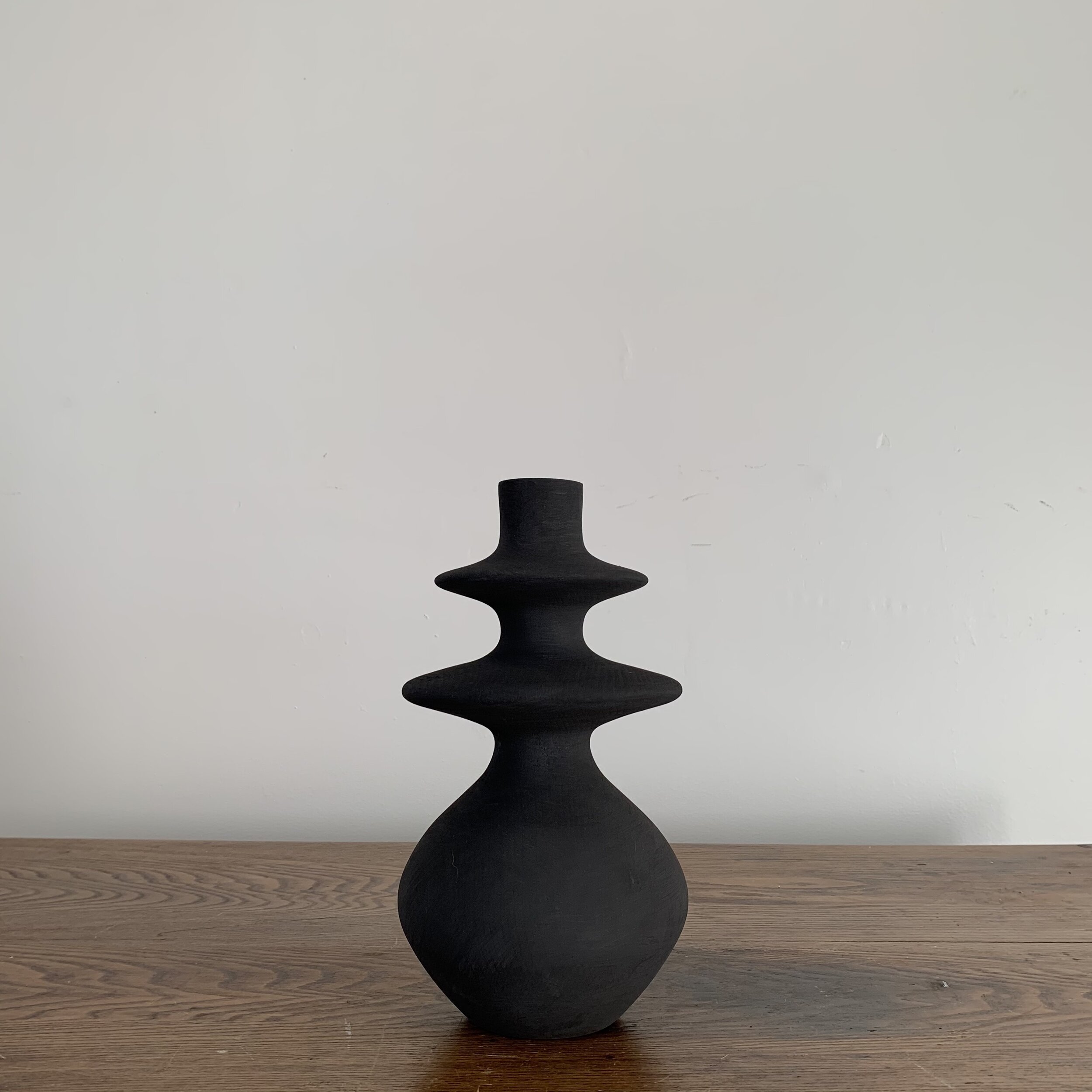 Pine Holder in Black